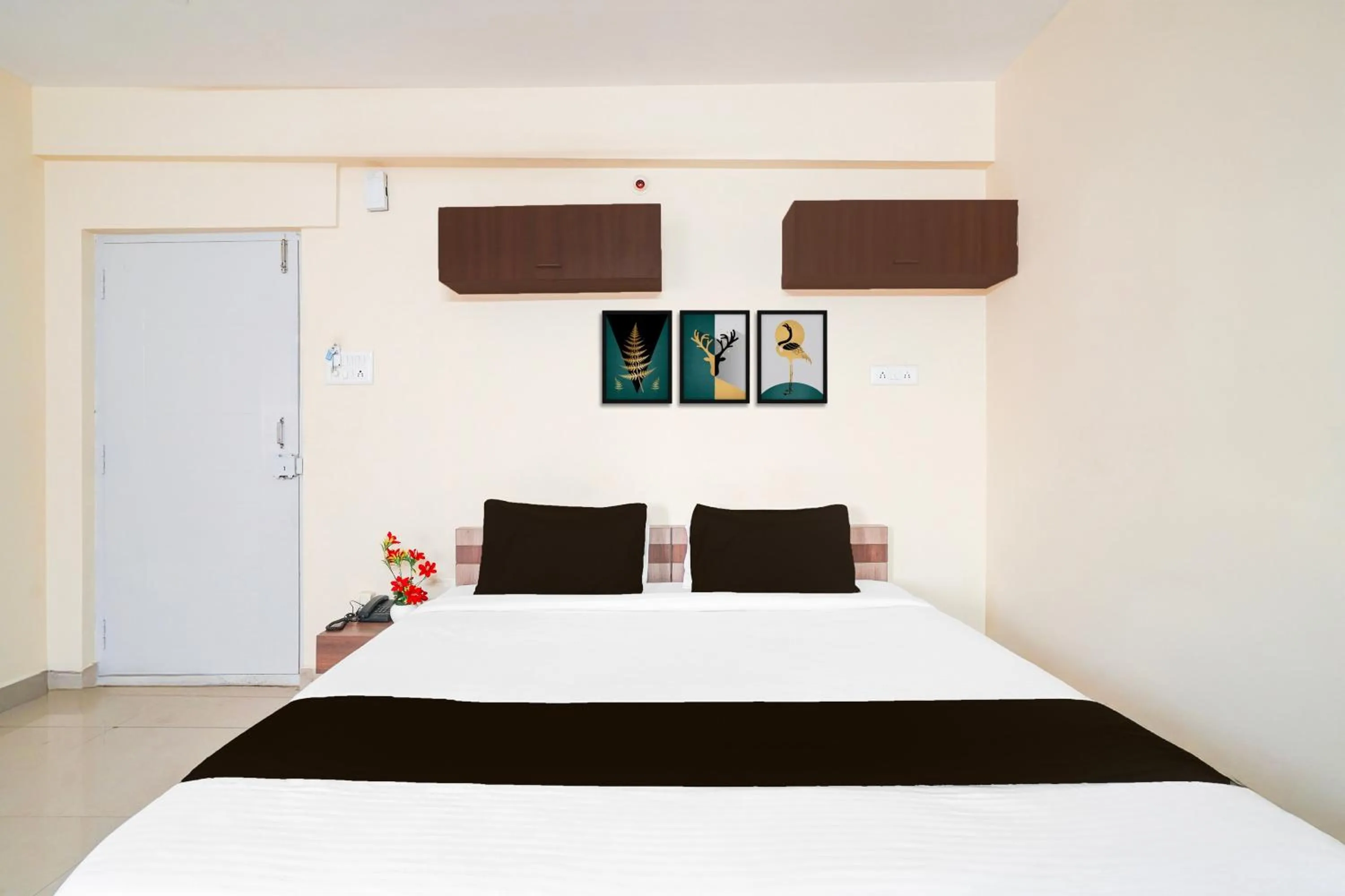 Bedroom, Bed in Super Hotel O Bellandur Bangalore