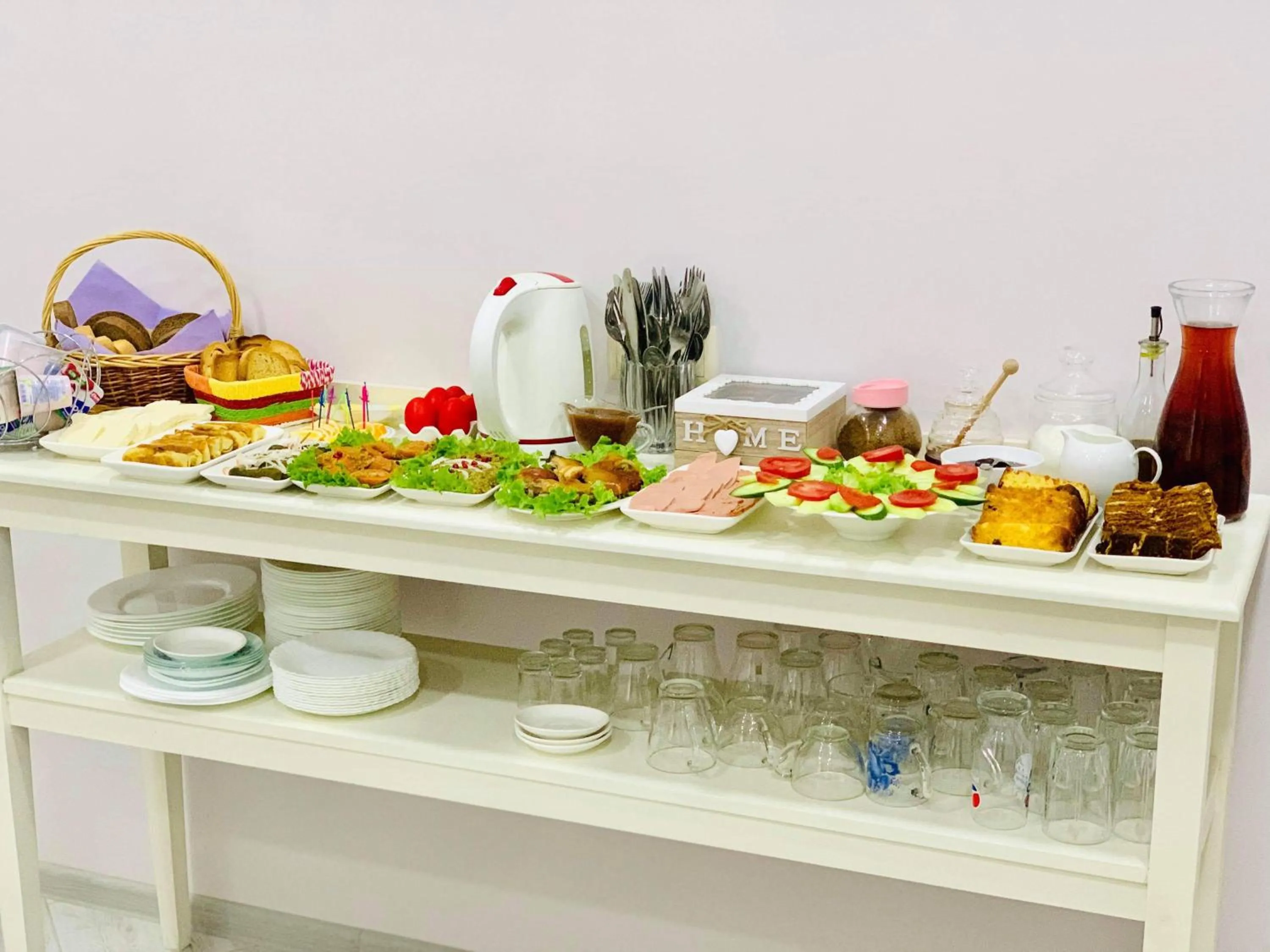 Breakfast in Hotel Casa calda