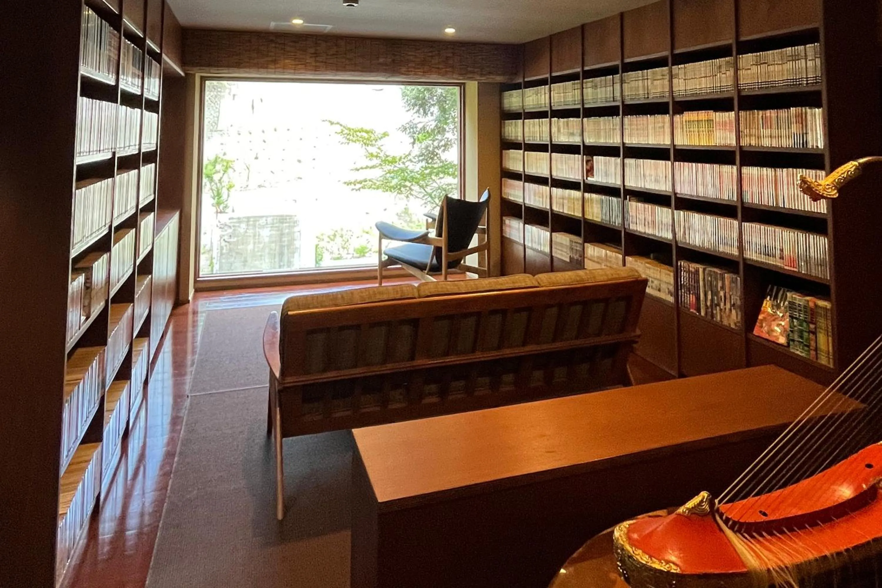 Library in Ochiairo