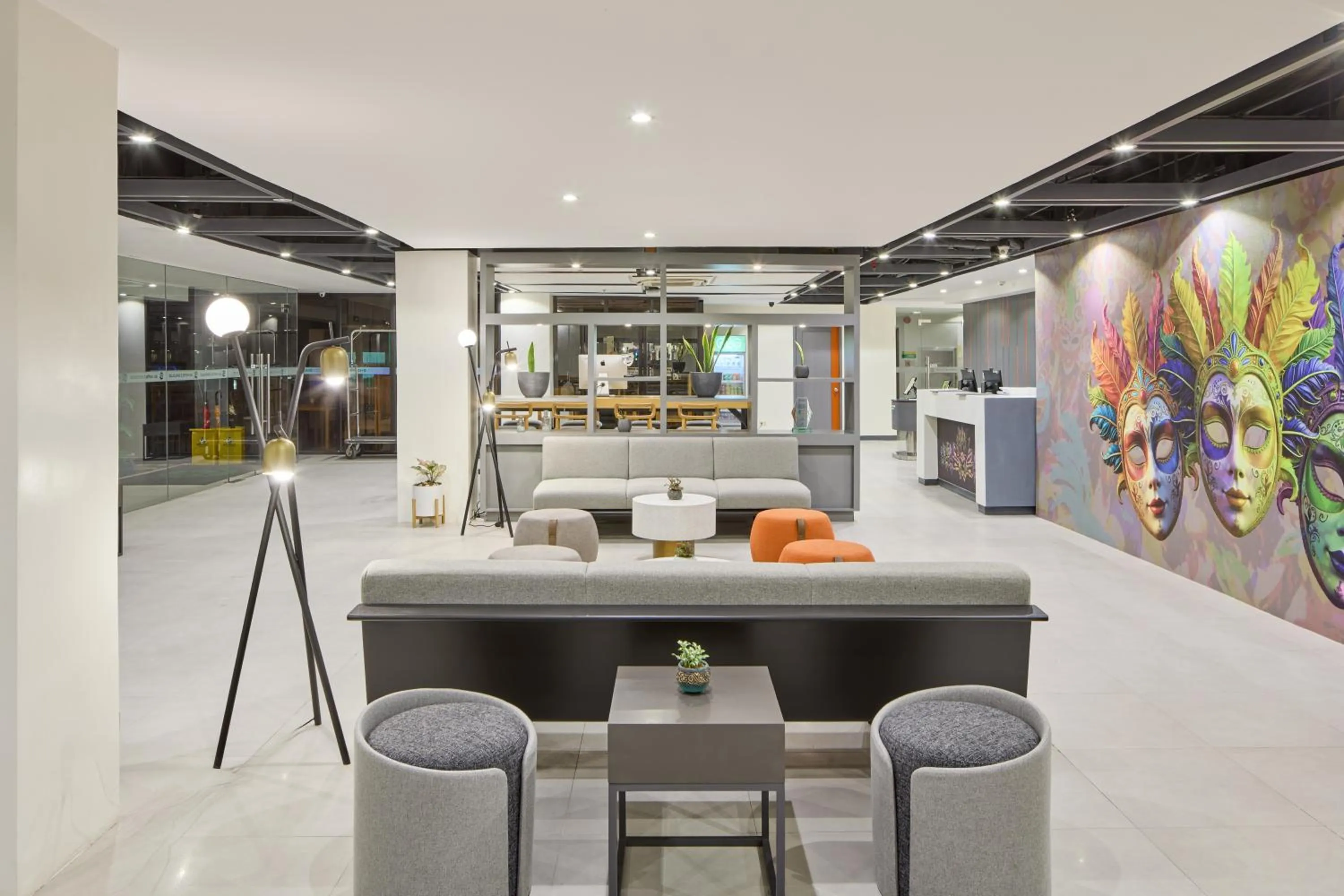 Lobby or reception in Go Hotels Plus Bacolod - Newly Renovated