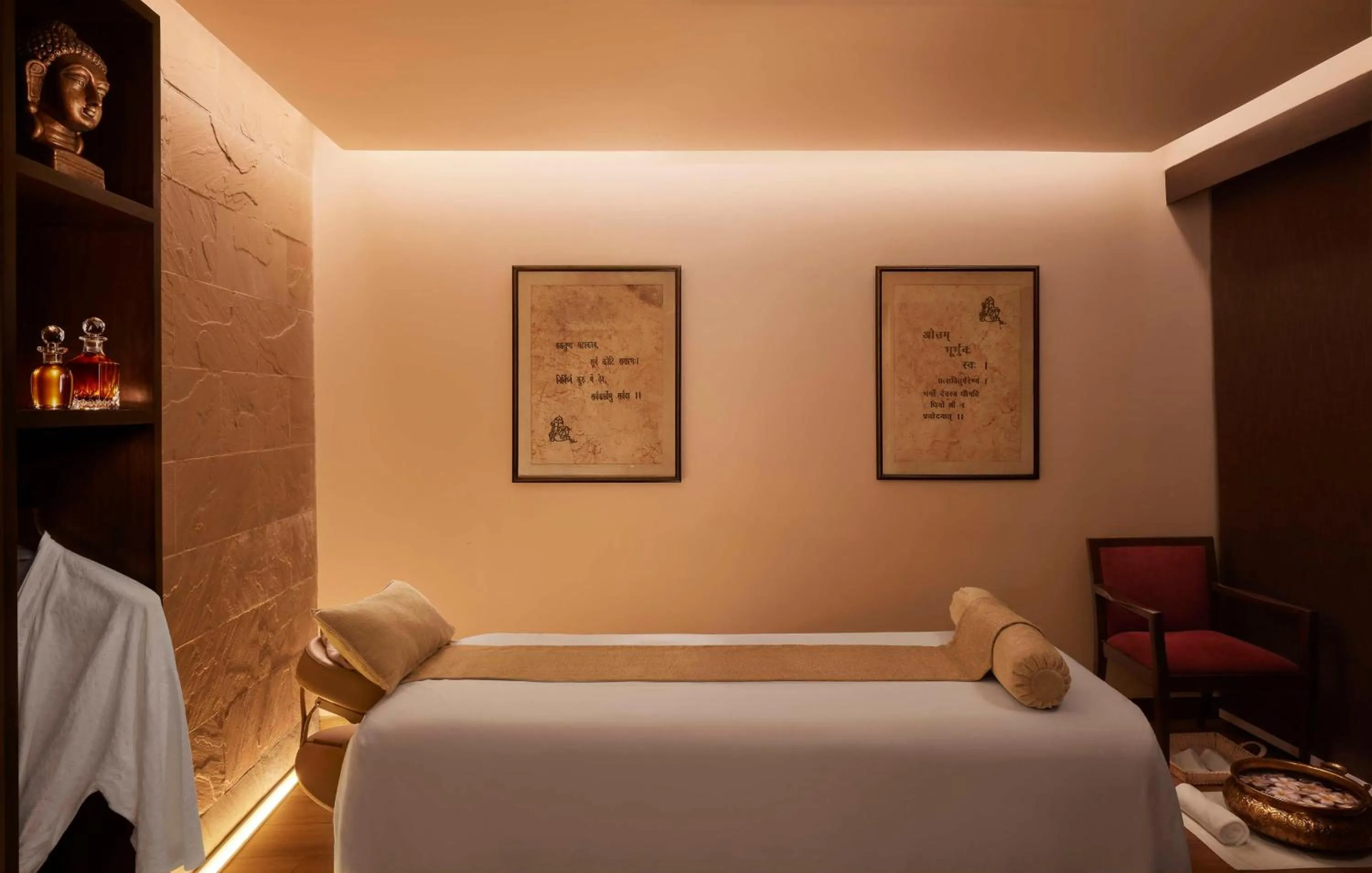 Spa and wellness centre/facilities, Bed in Hyatt Regency Kolkata