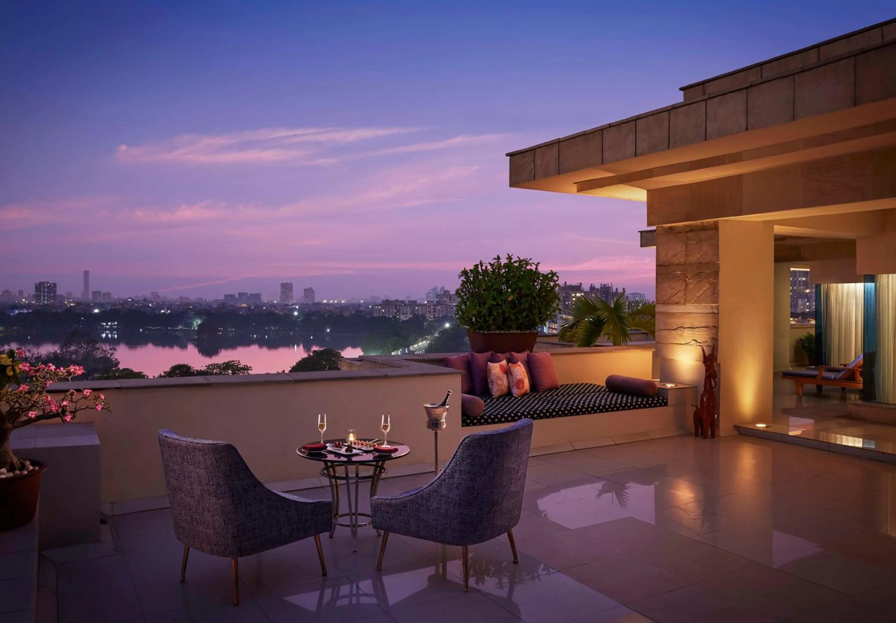 Photo of the whole room in Hyatt Regency Kolkata