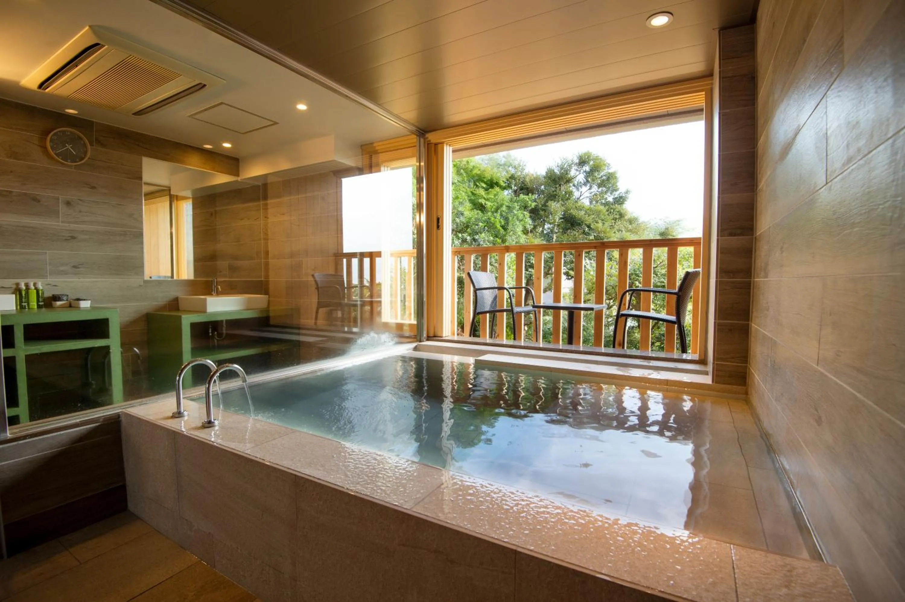 Hot Spring Bath in Hakone Elecasa Hotel and Spa