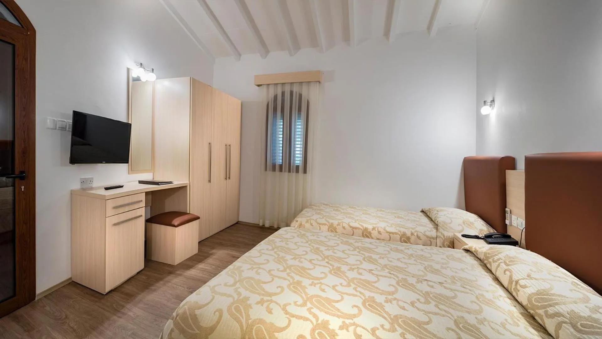 Photo of the whole room, Bed in Acapulco Resort Hotel