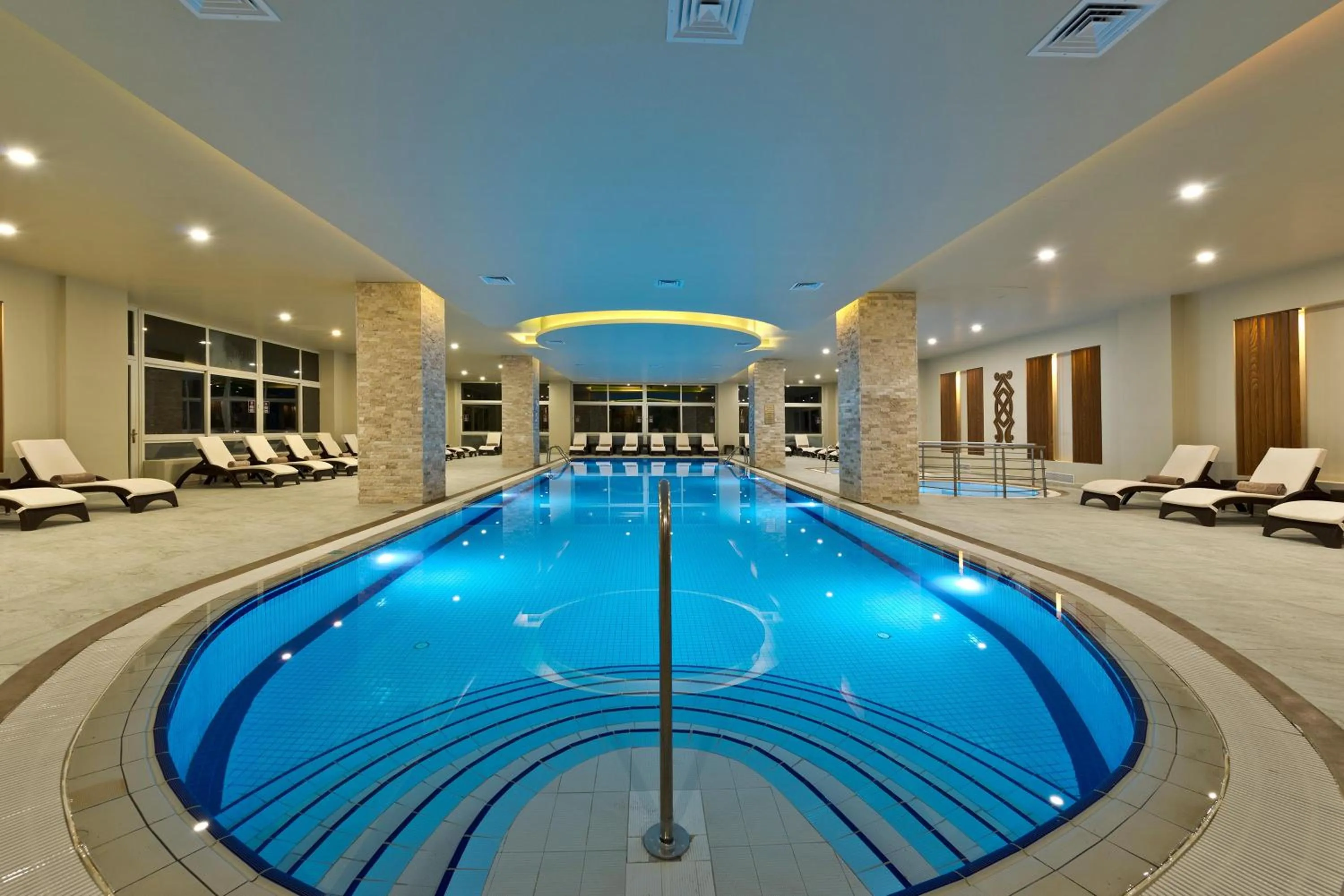 Swimming pool in Acapulco Resort Hotel