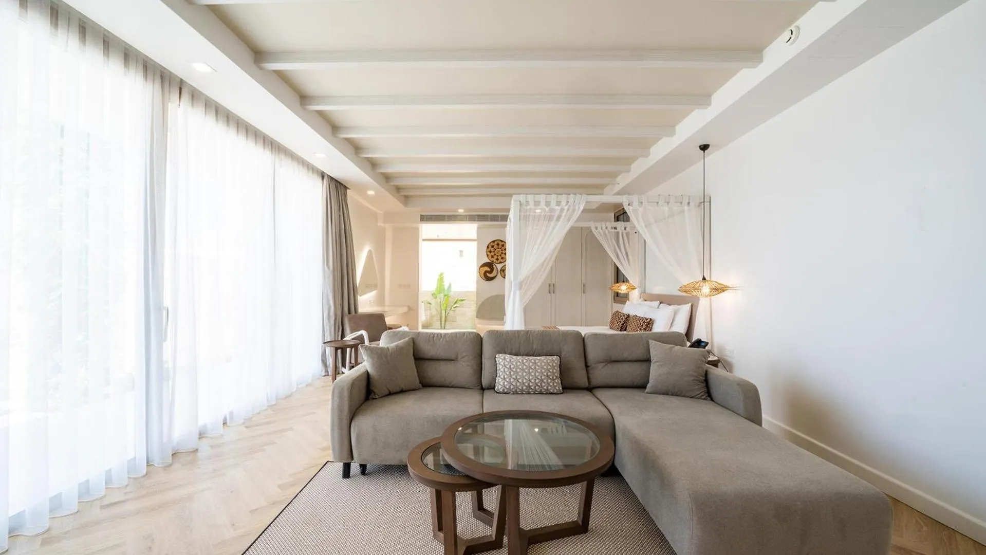 Photo of the whole room in Acapulco Resort Hotel