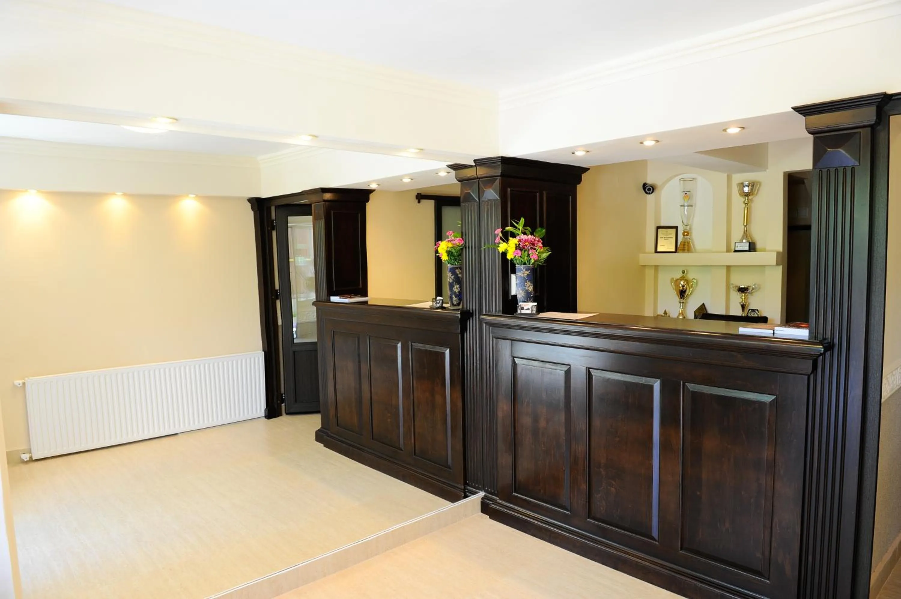 Staff in Villa Alice