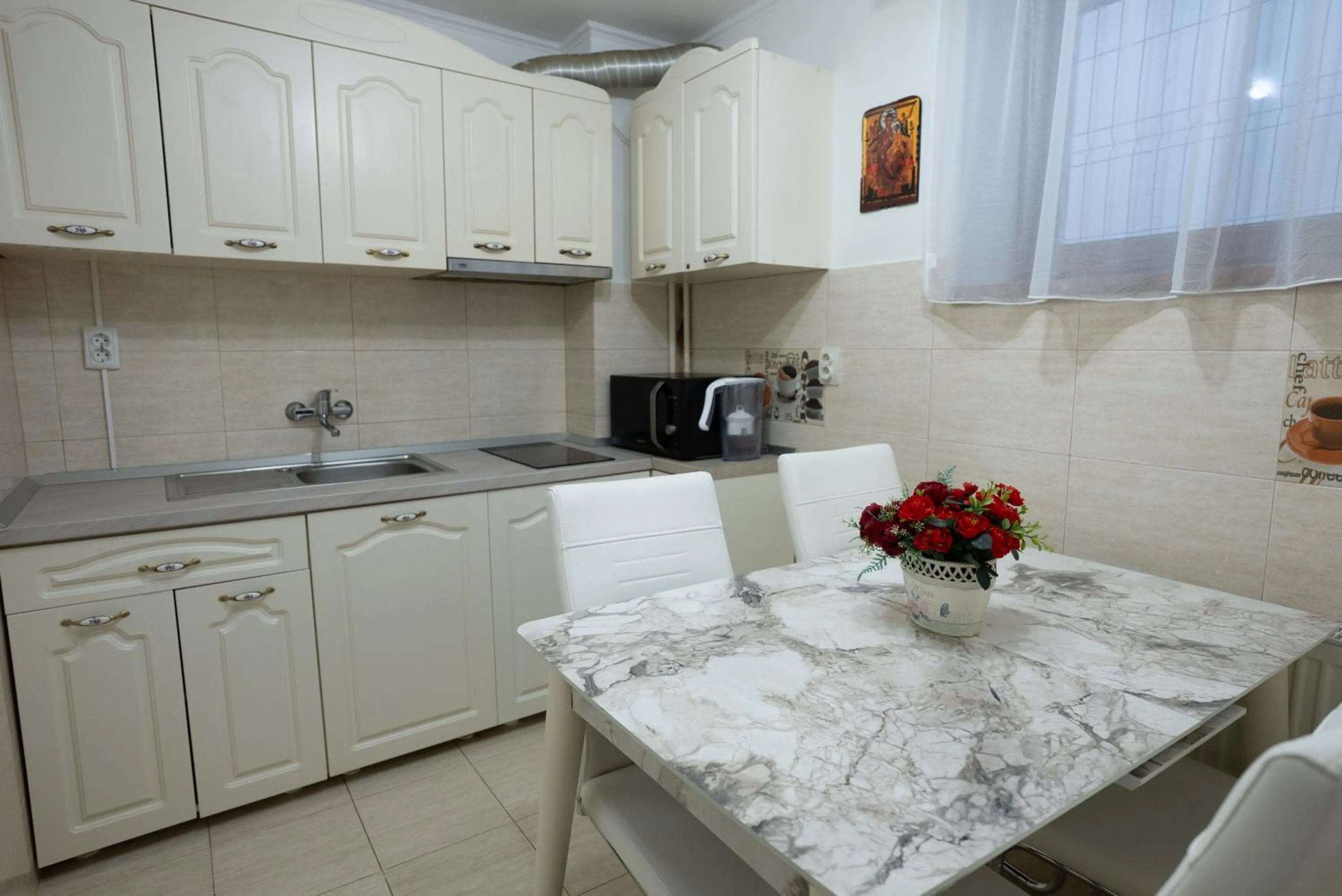 Kitchen or kitchenette in Villa Alice
