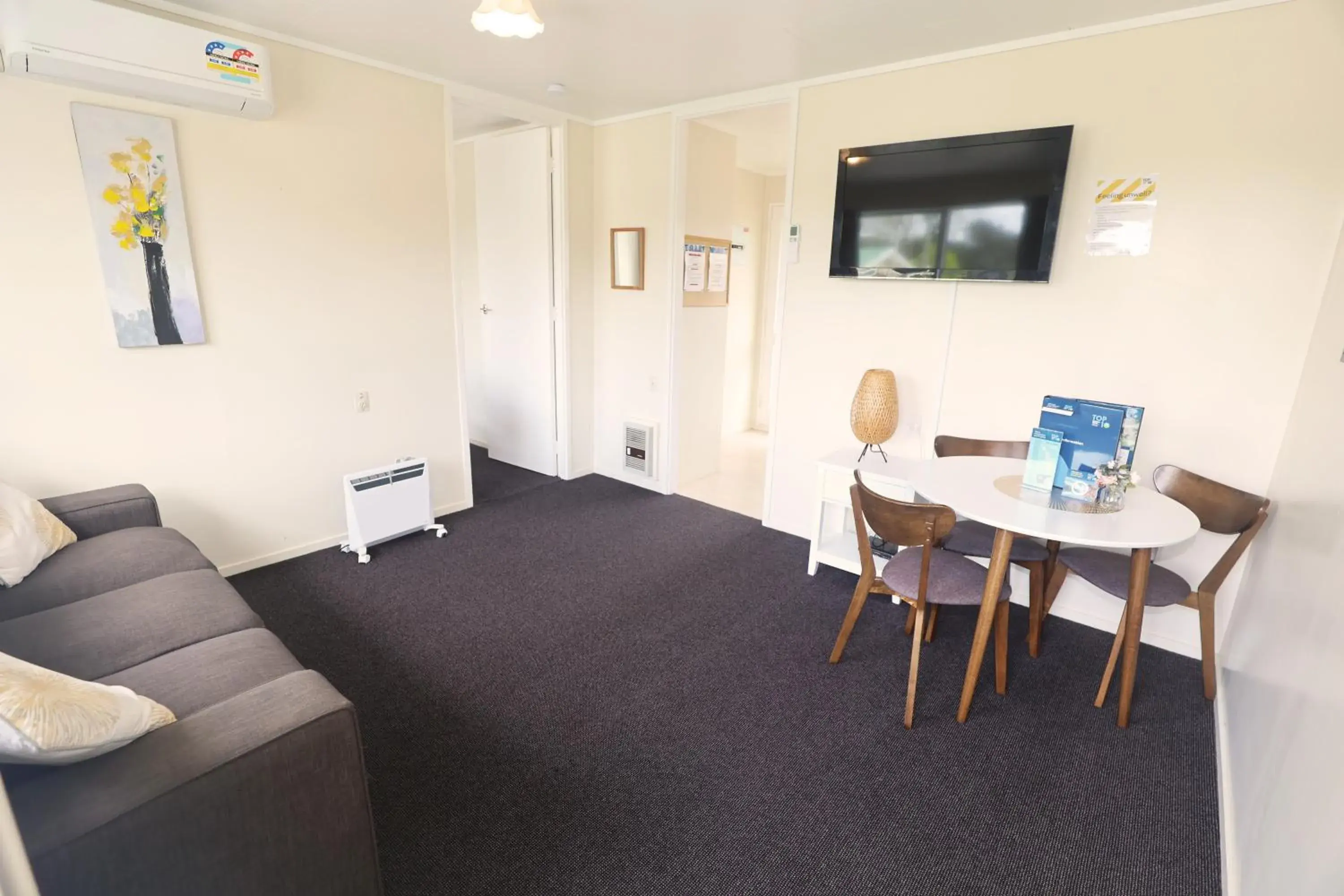 Deluxe Queen Suite in Orere Point TOP 10 Holiday Park Deluxe Queen Suite in Orere Point TOP 10 Holiday Park