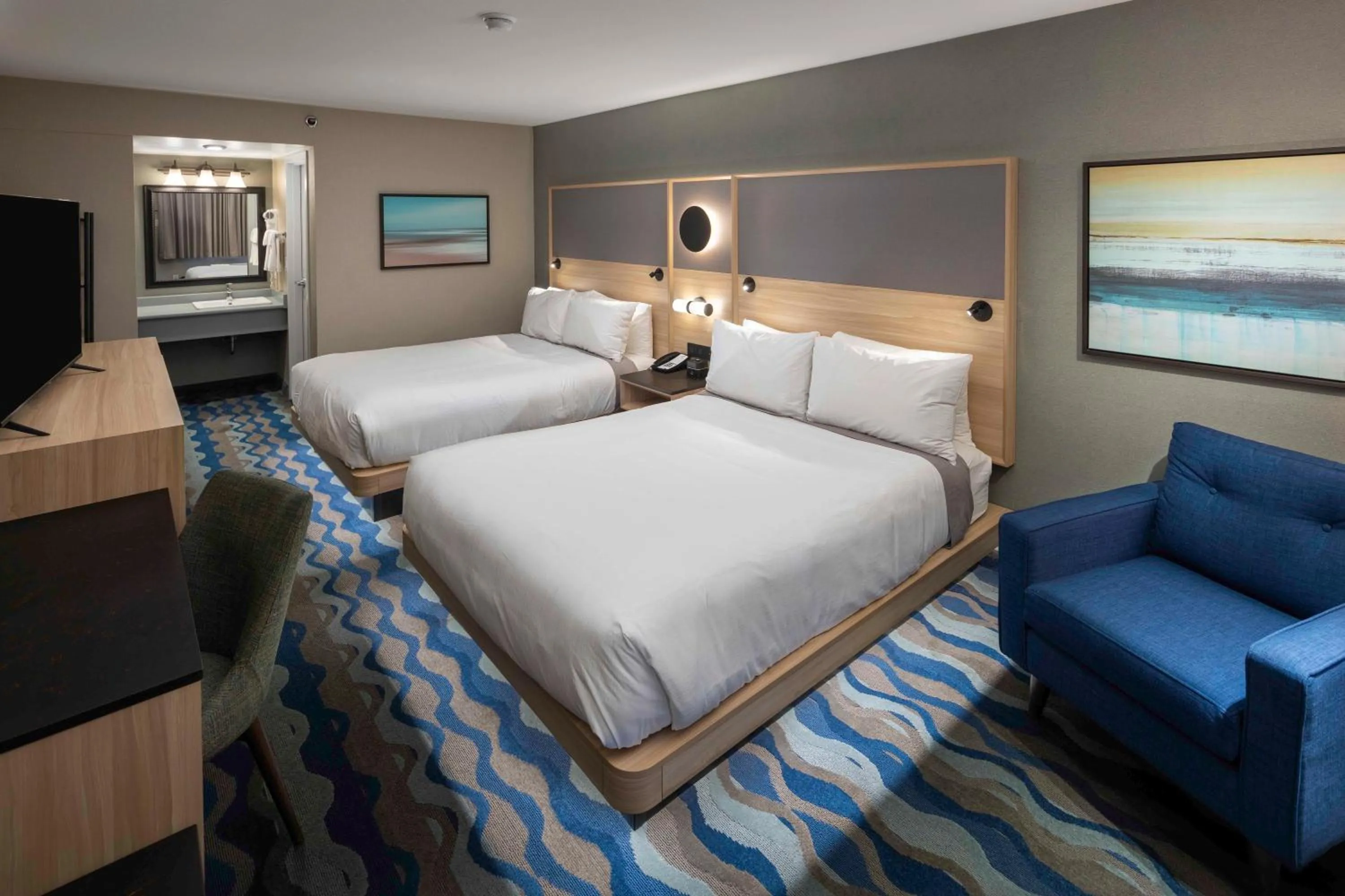 Bed in Accent Inns Kelowna