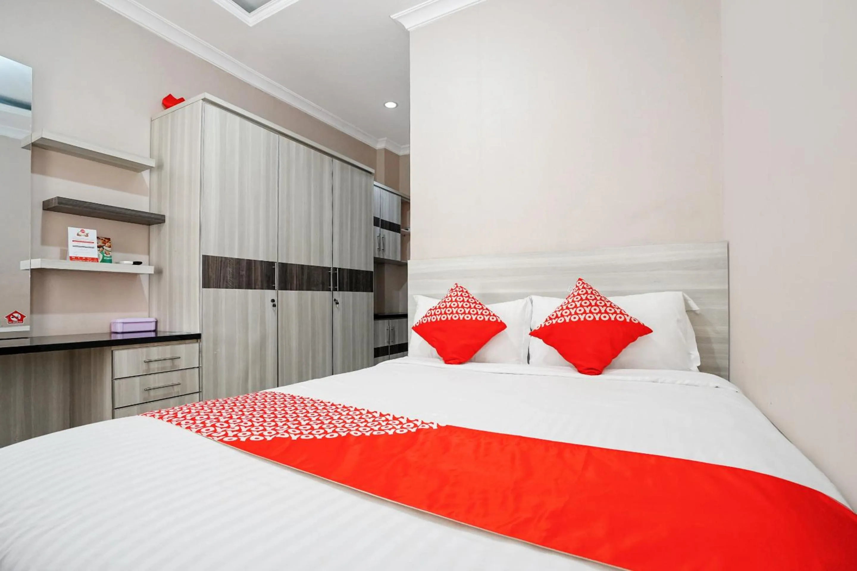 Bedroom in Super OYO 270 Madinah Residence Syariah