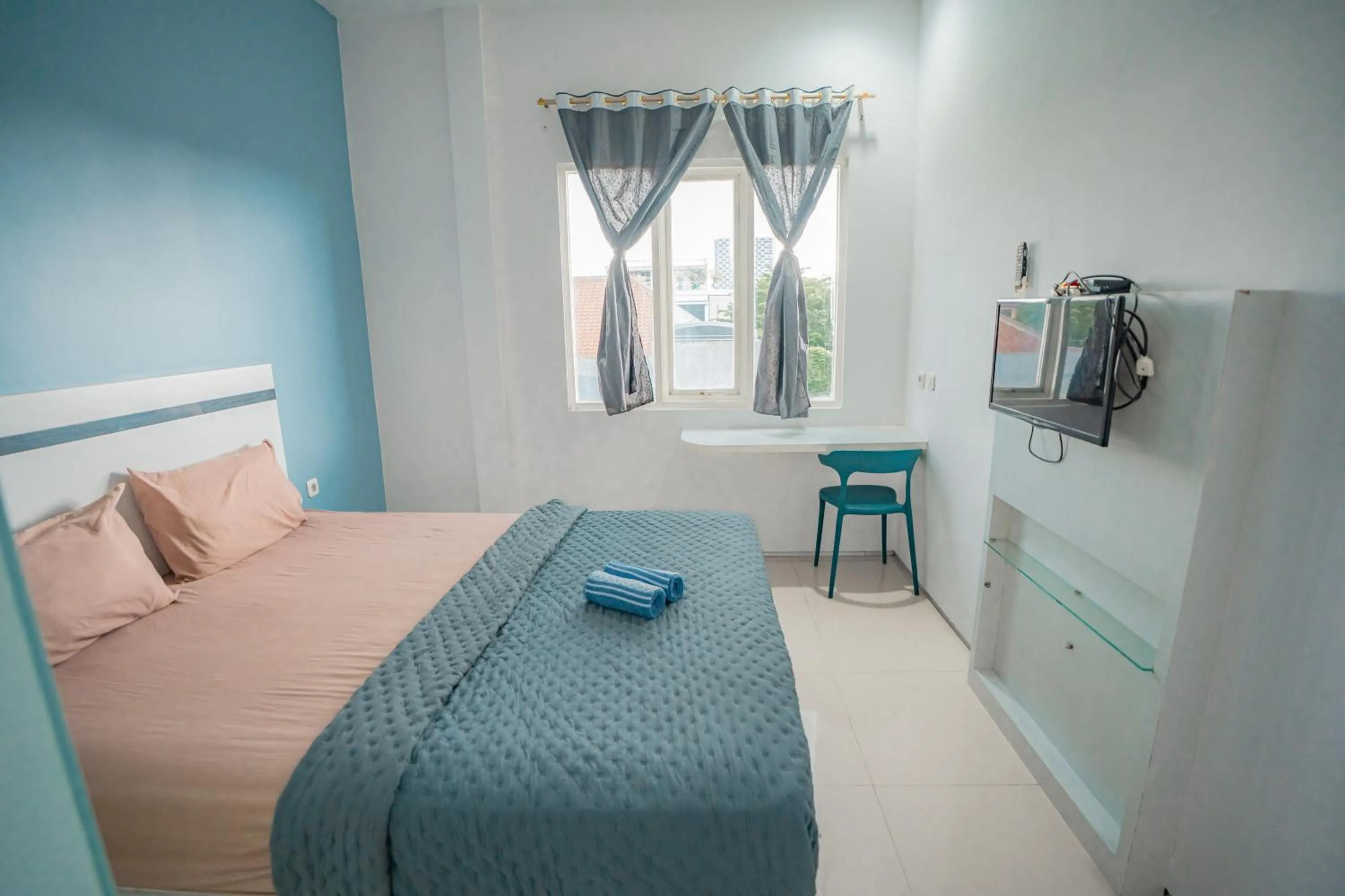 Bedroom, Bed in Hotel Pratisarawirya by The Loka