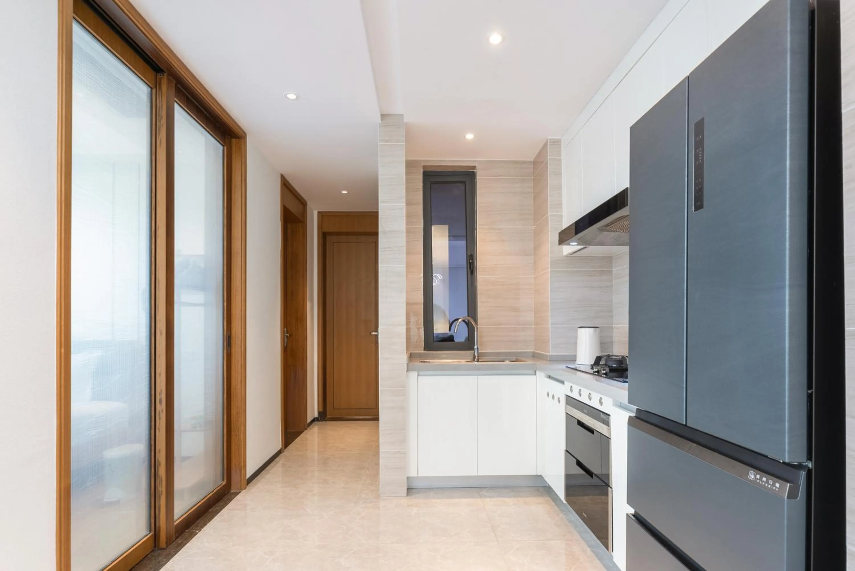 Kitchen or kitchenette in Elnob Seaview Aparthotel Hai Tang Bay Sanya