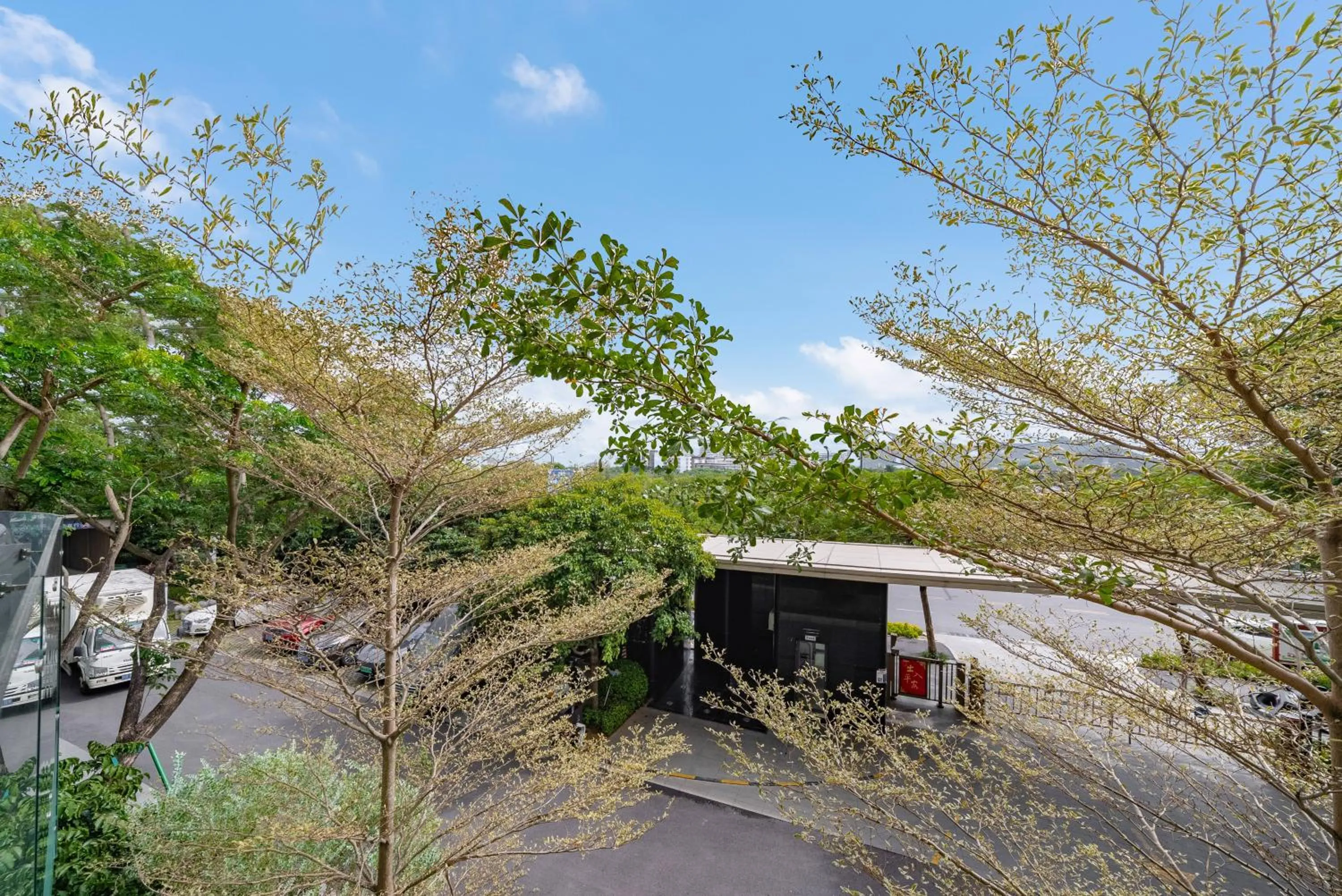 Garden in Elnob Seaview Aparthotel Hai Tang Bay Sanya