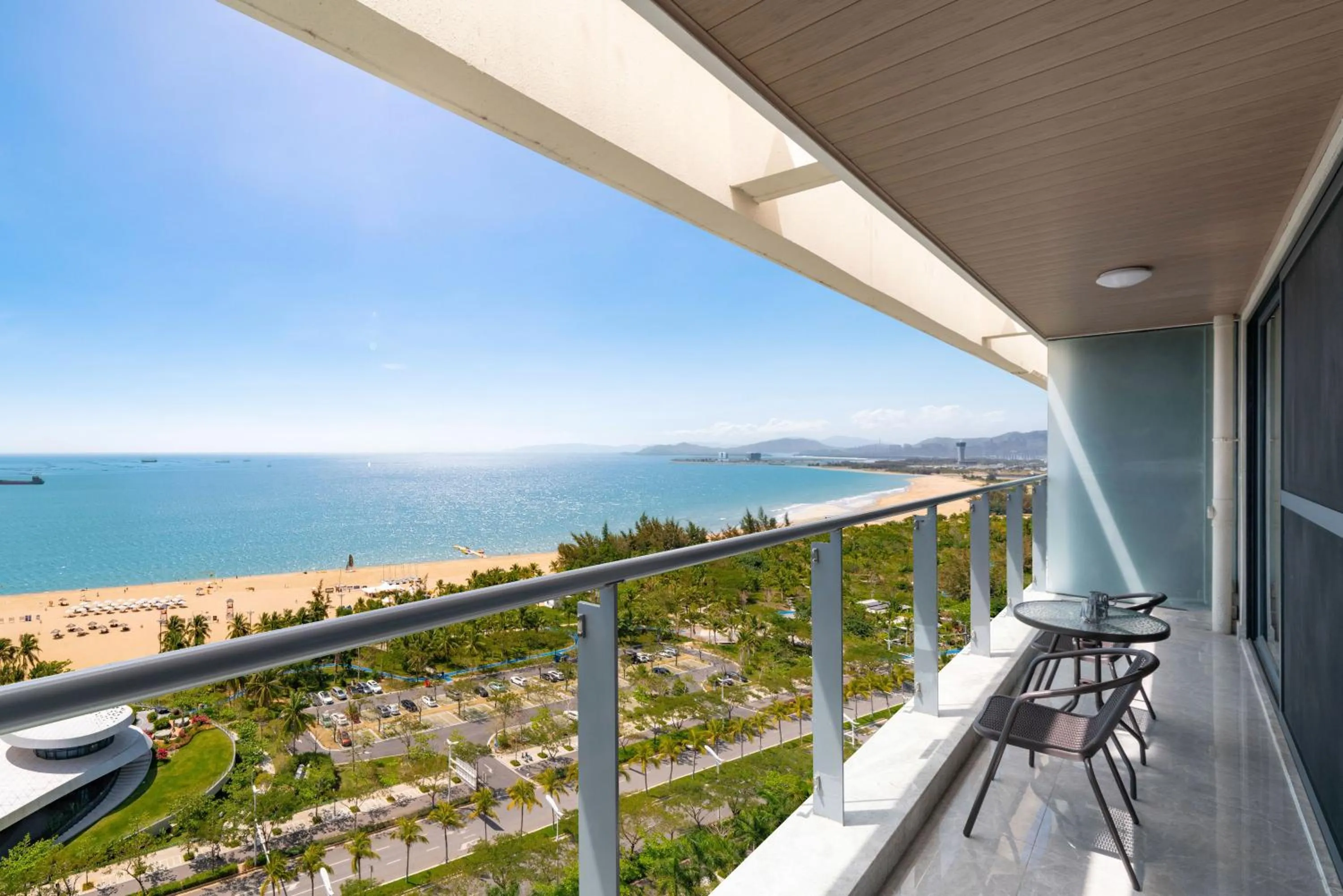 Balcony/Terrace in Elnob Seaview Aparthotel Hai Tang Bay Sanya