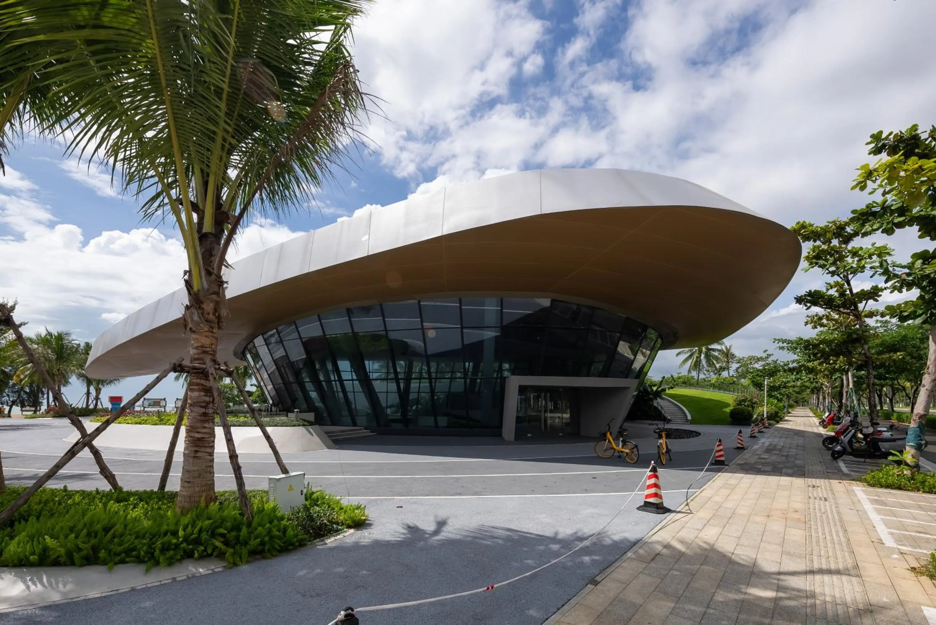 Neighbourhood in Elnob Seaview Aparthotel Hai Tang Bay Sanya