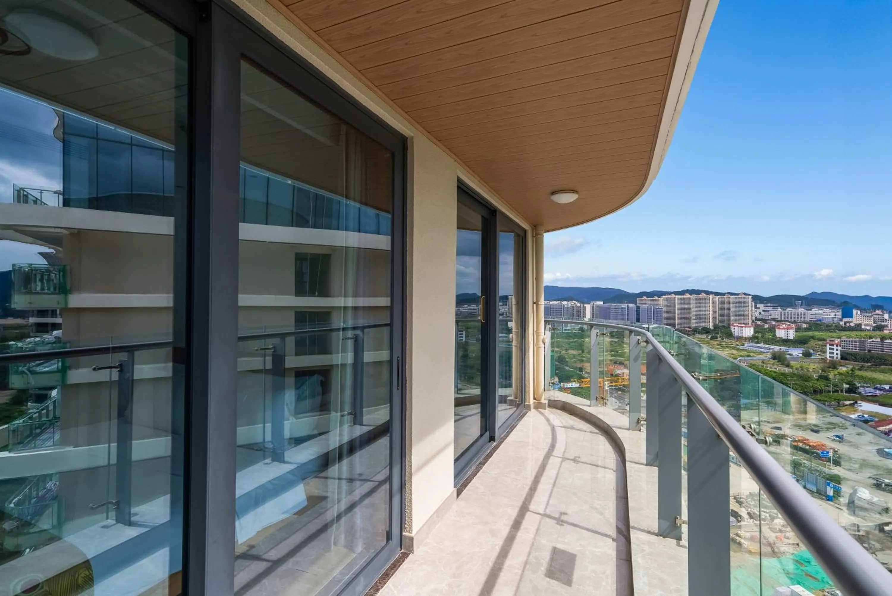 Balcony/Terrace in Elnob Seaview Aparthotel Hai Tang Bay Sanya