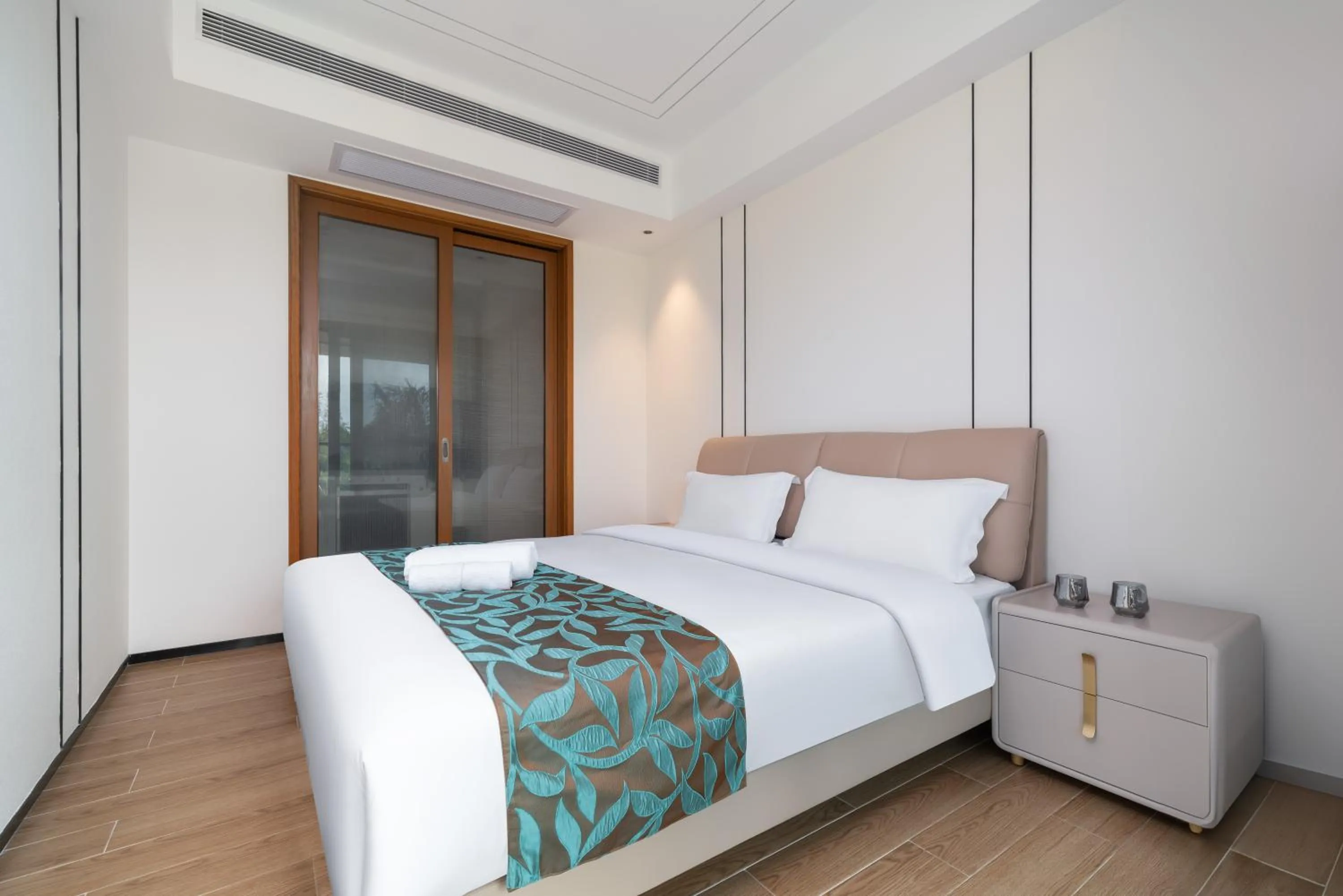 Bedroom, Bed in Elnob Seaview Aparthotel Hai Tang Bay Sanya