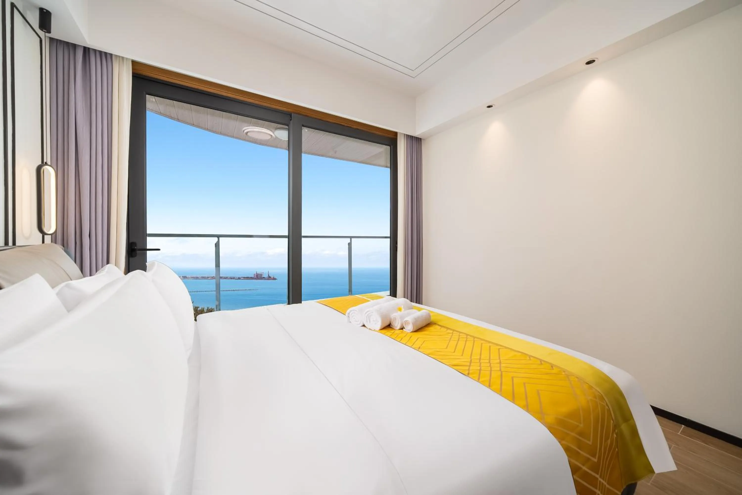 Bedroom, Bed in Elnob Seaview Aparthotel Hai Tang Bay Sanya