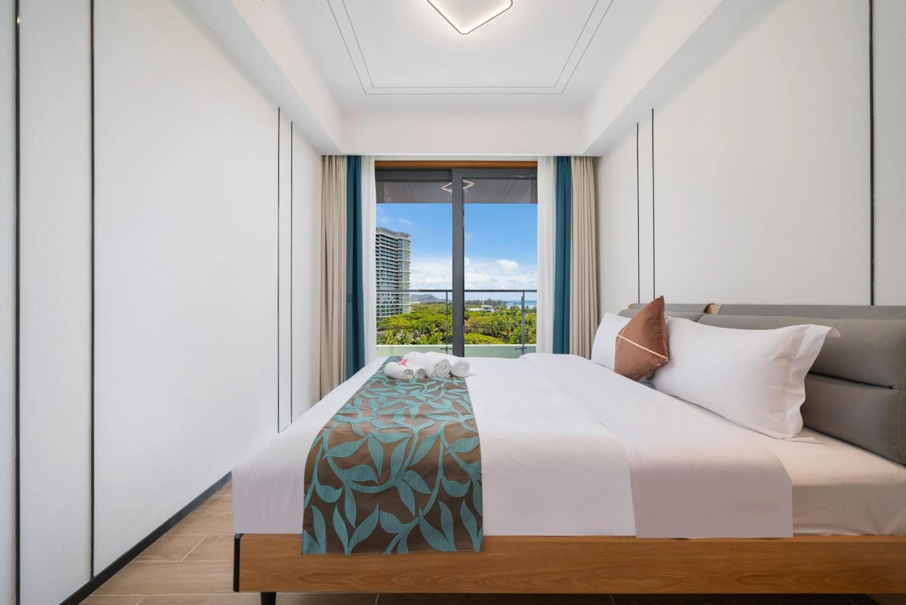 Bedroom, Bed in Elnob Seaview Aparthotel Hai Tang Bay Sanya