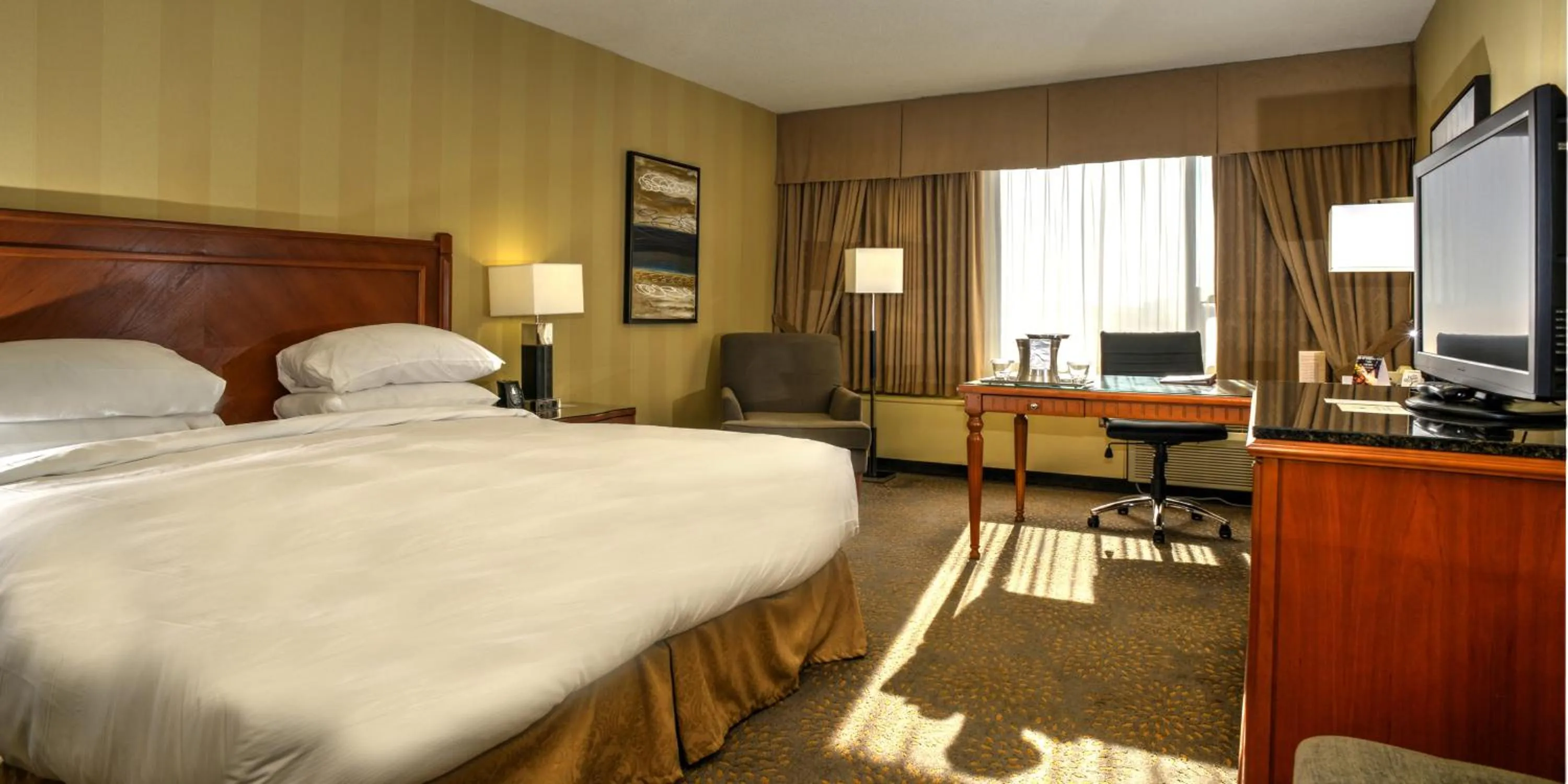 Bed in Doubletree by Hilton London