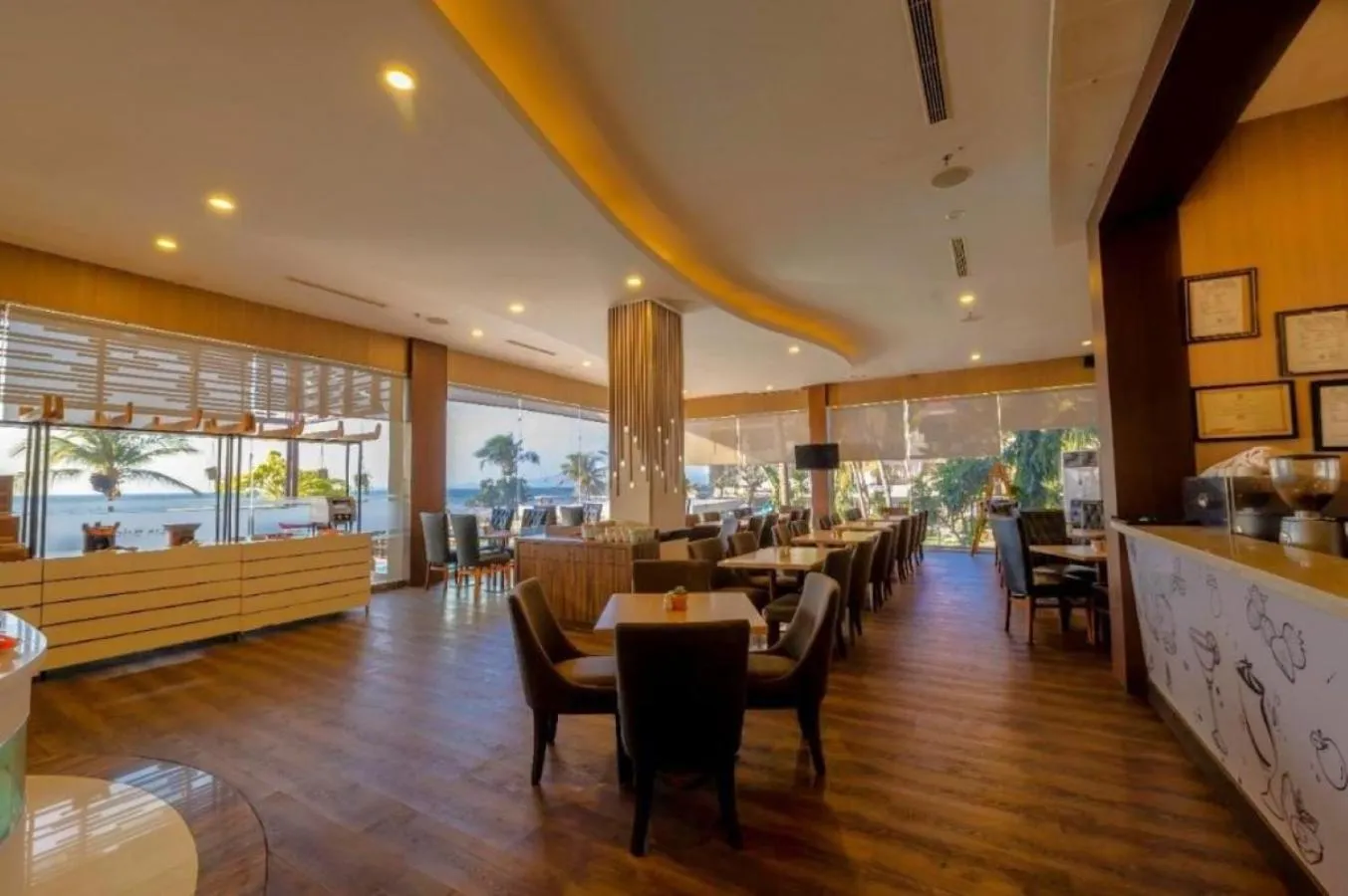 Restaurant/places to eat in Kristal Hotel Kupang