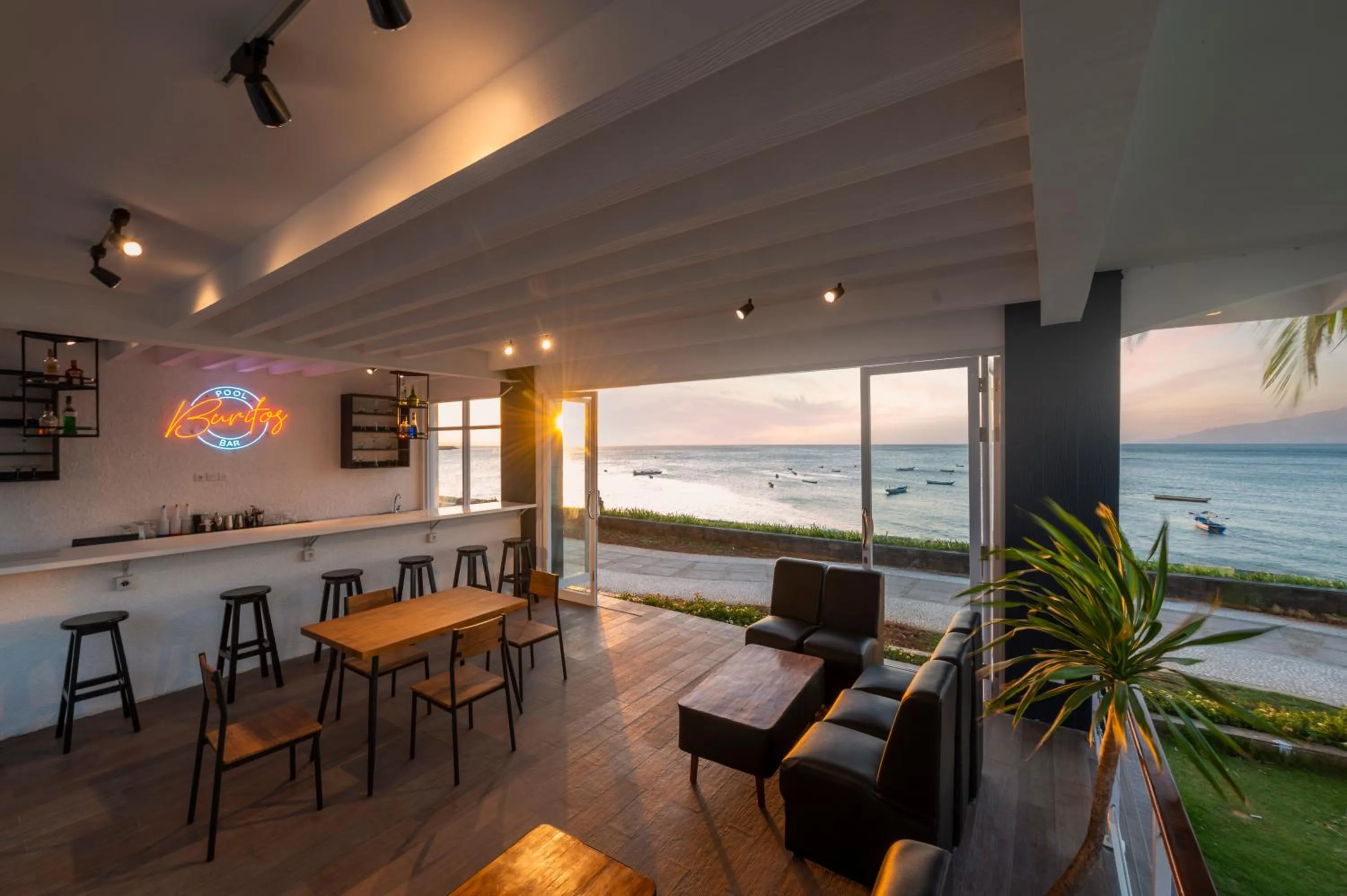 Restaurant/places to eat in Kristal Hotel Kupang