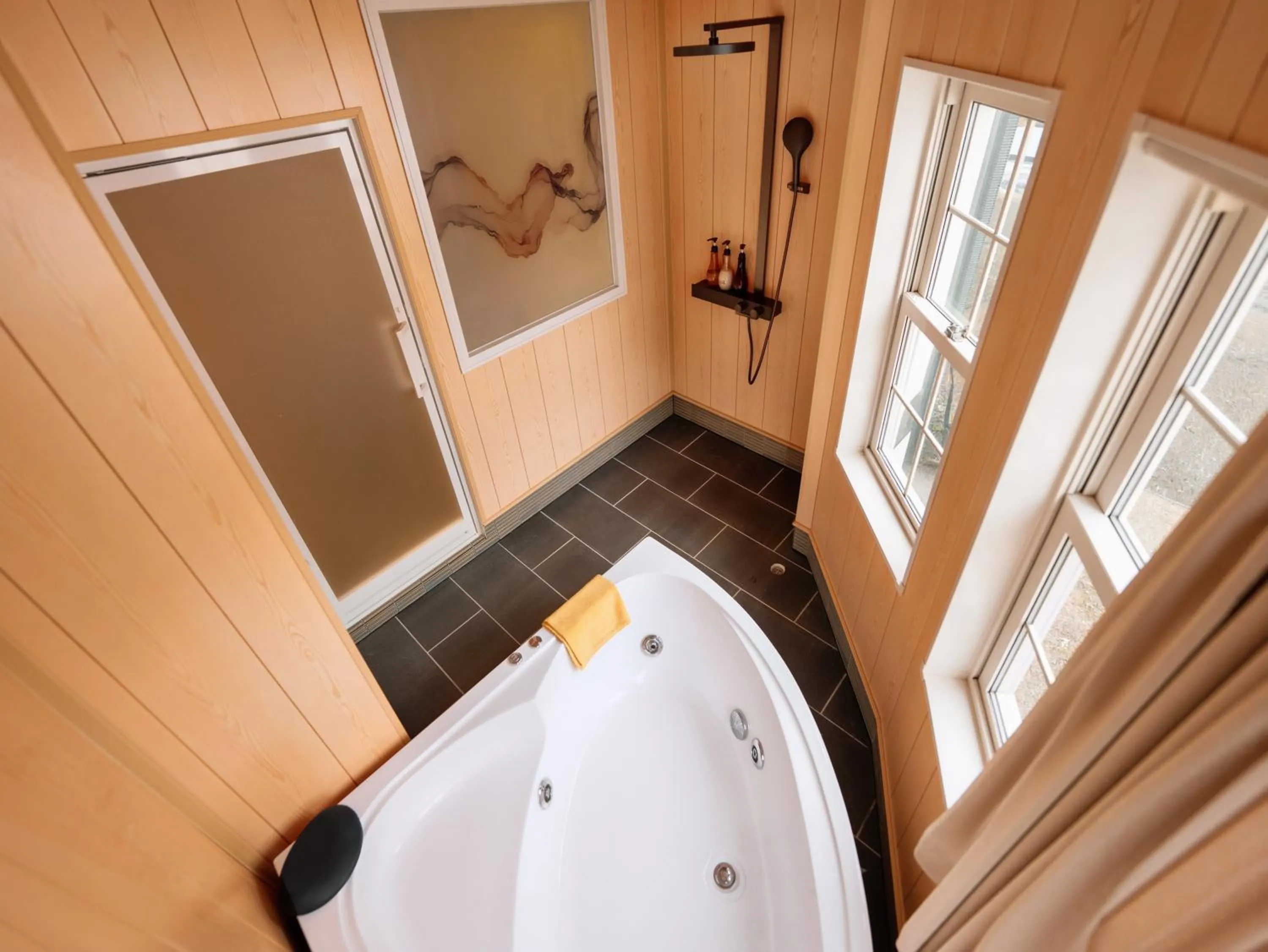 Shower in Hakuba Sun Valley Hotel