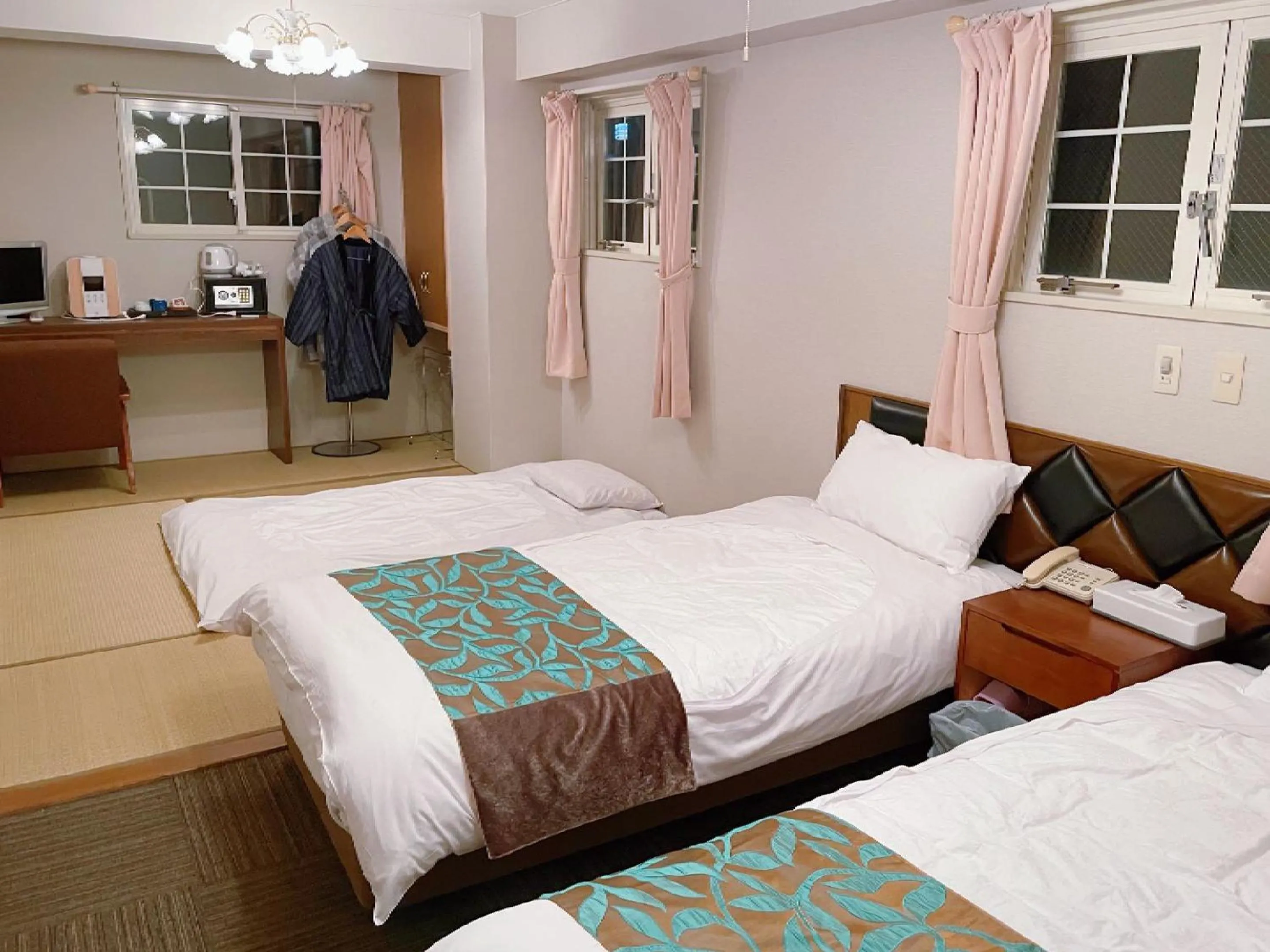 Bed in Hakuba Sun Valley Hotel