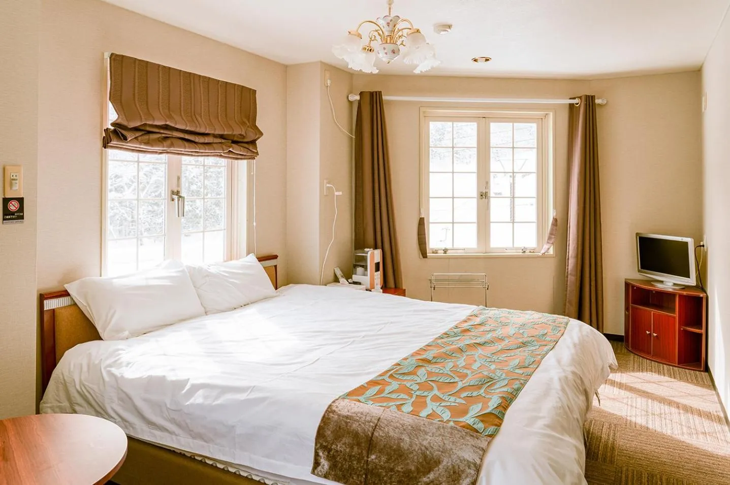 Photo of the whole room, Bed in Hakuba Sun Valley Hotel