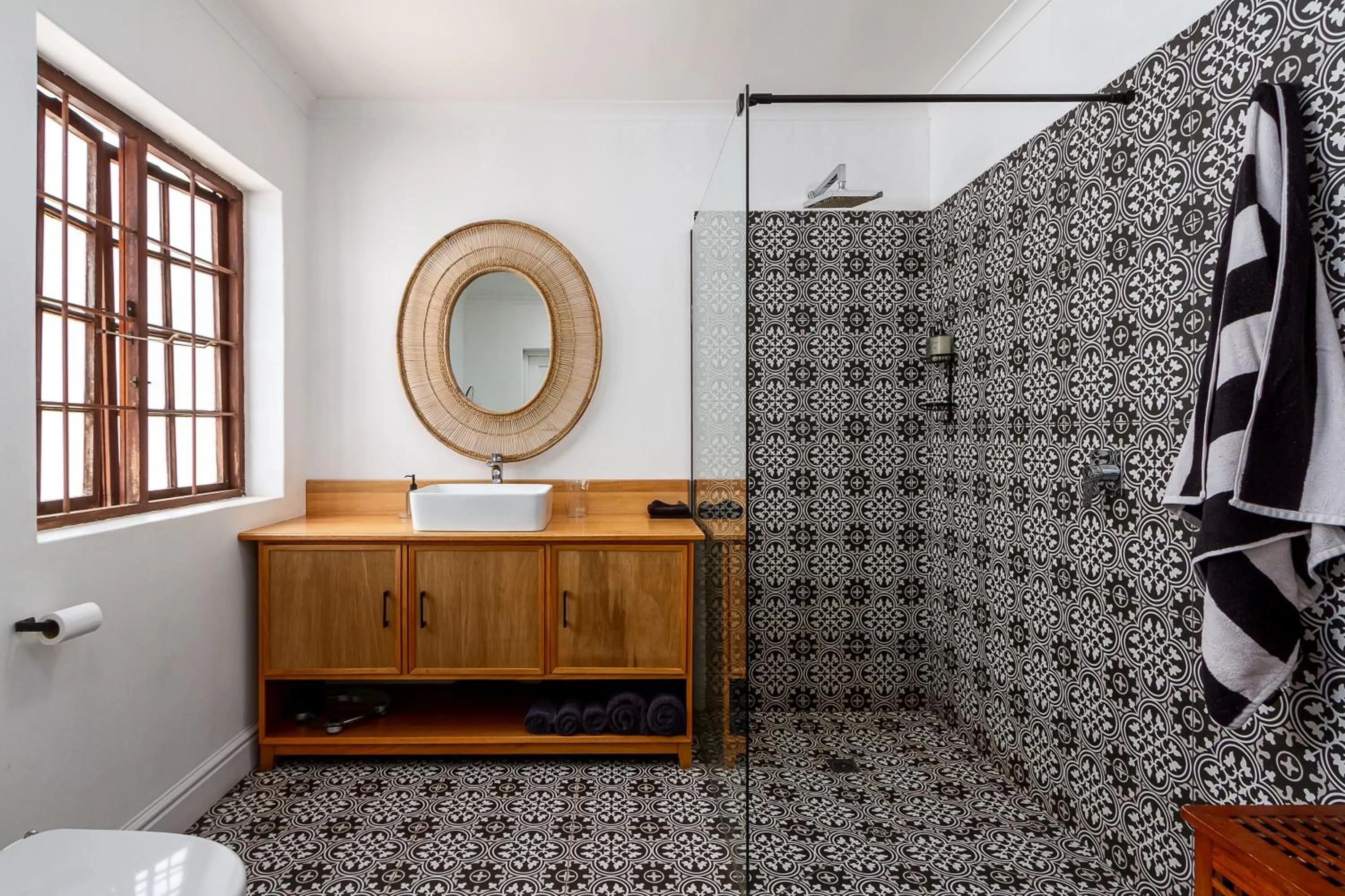 Bathroom in Noordhoek Village Hotel