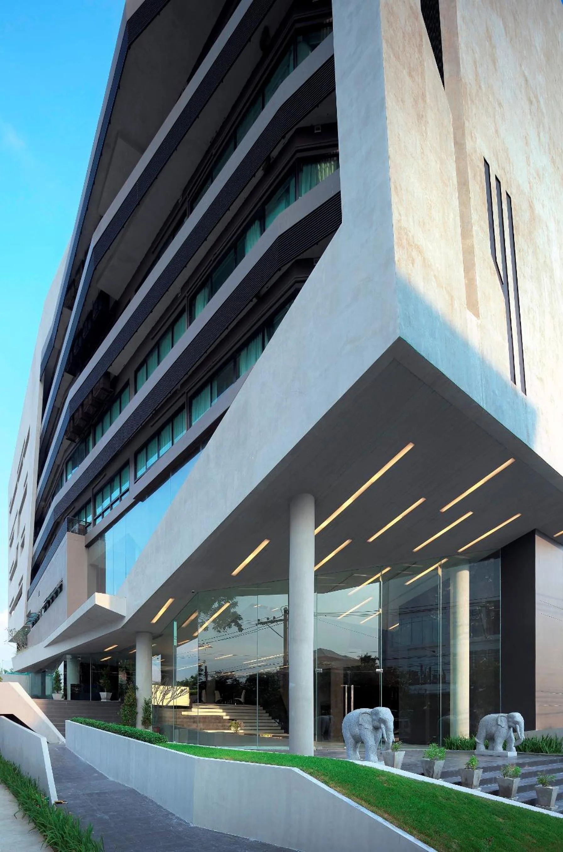 Facade/entrance in Nine Forty One Hotel