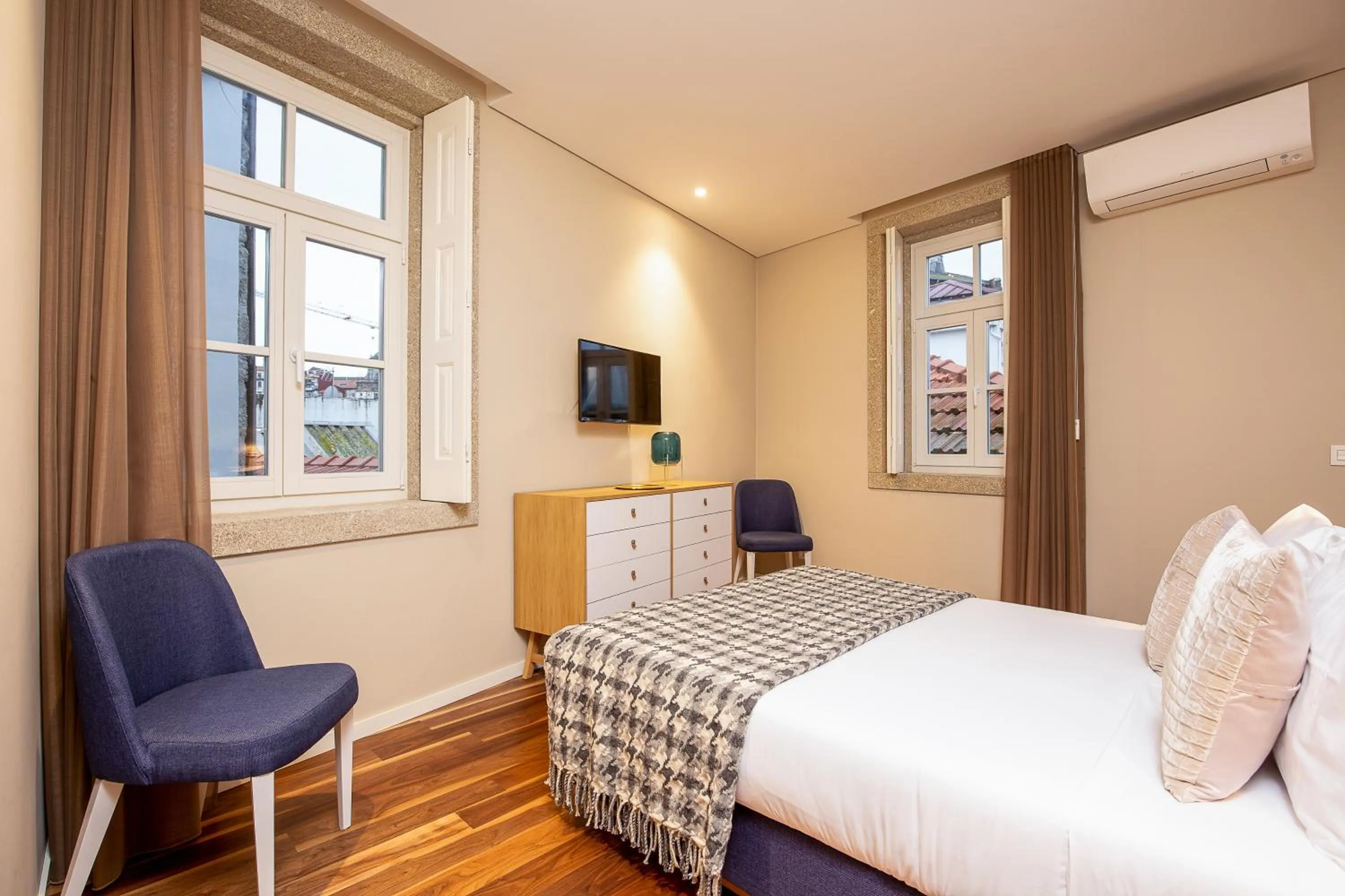 Bed in RS Porto Historic Center