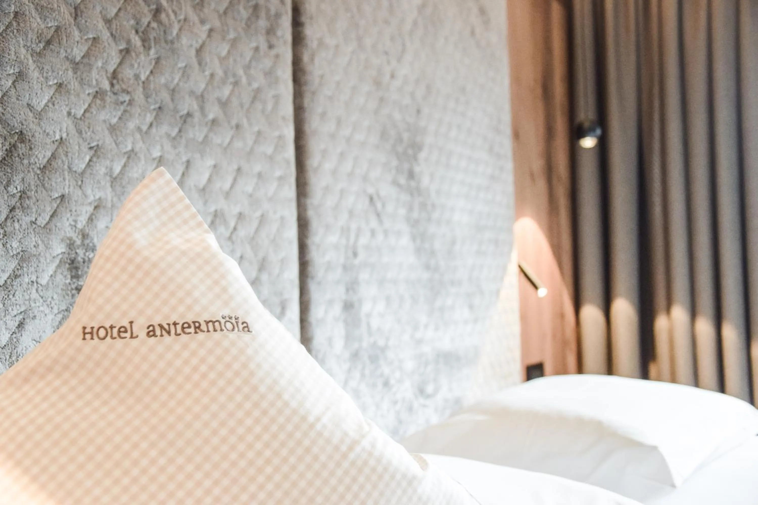 Bedroom, Bed in Hotel Antermoia