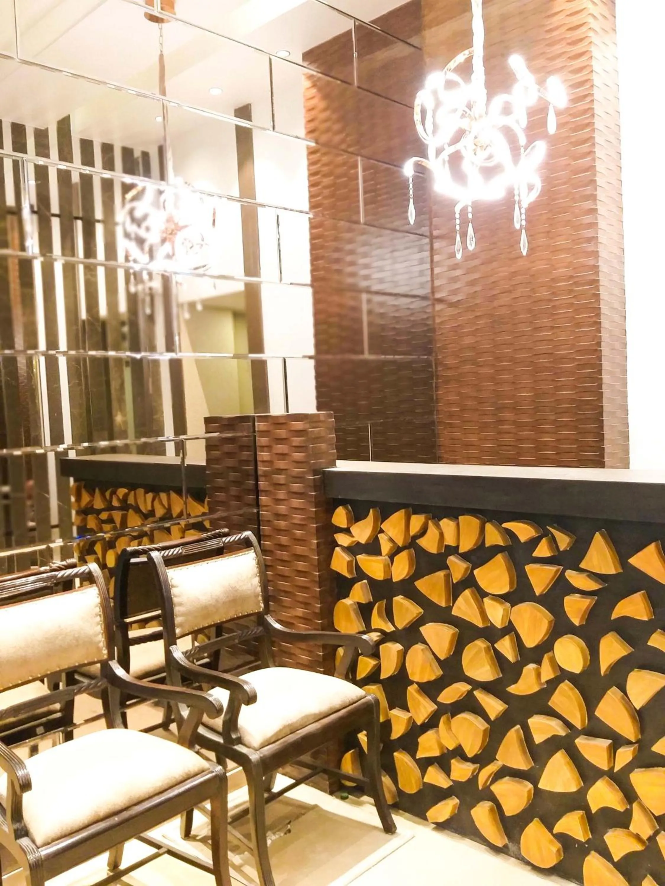 Decorative detail in The Fountain Inn - Fort