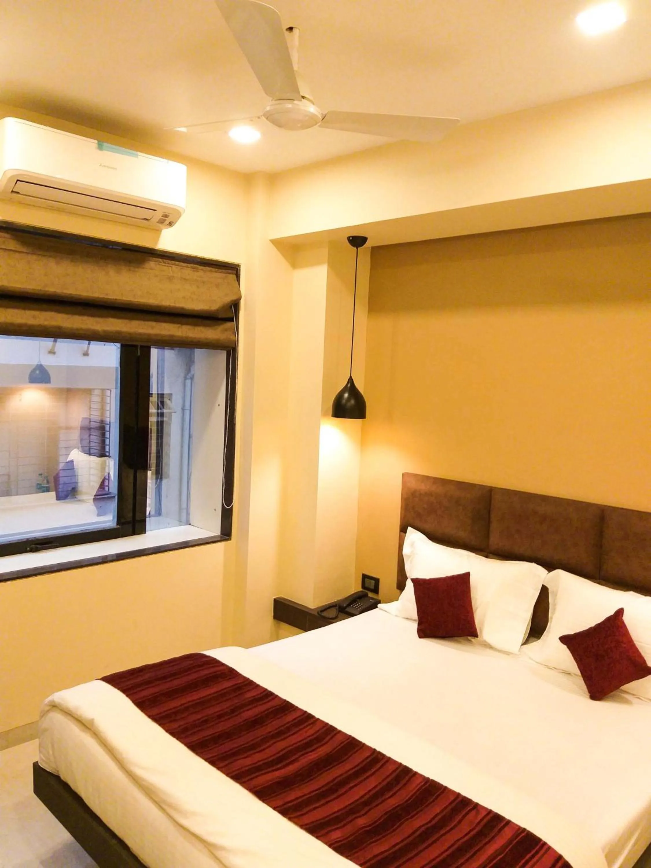 Bedroom, Bed in The Fountain Inn - Fort