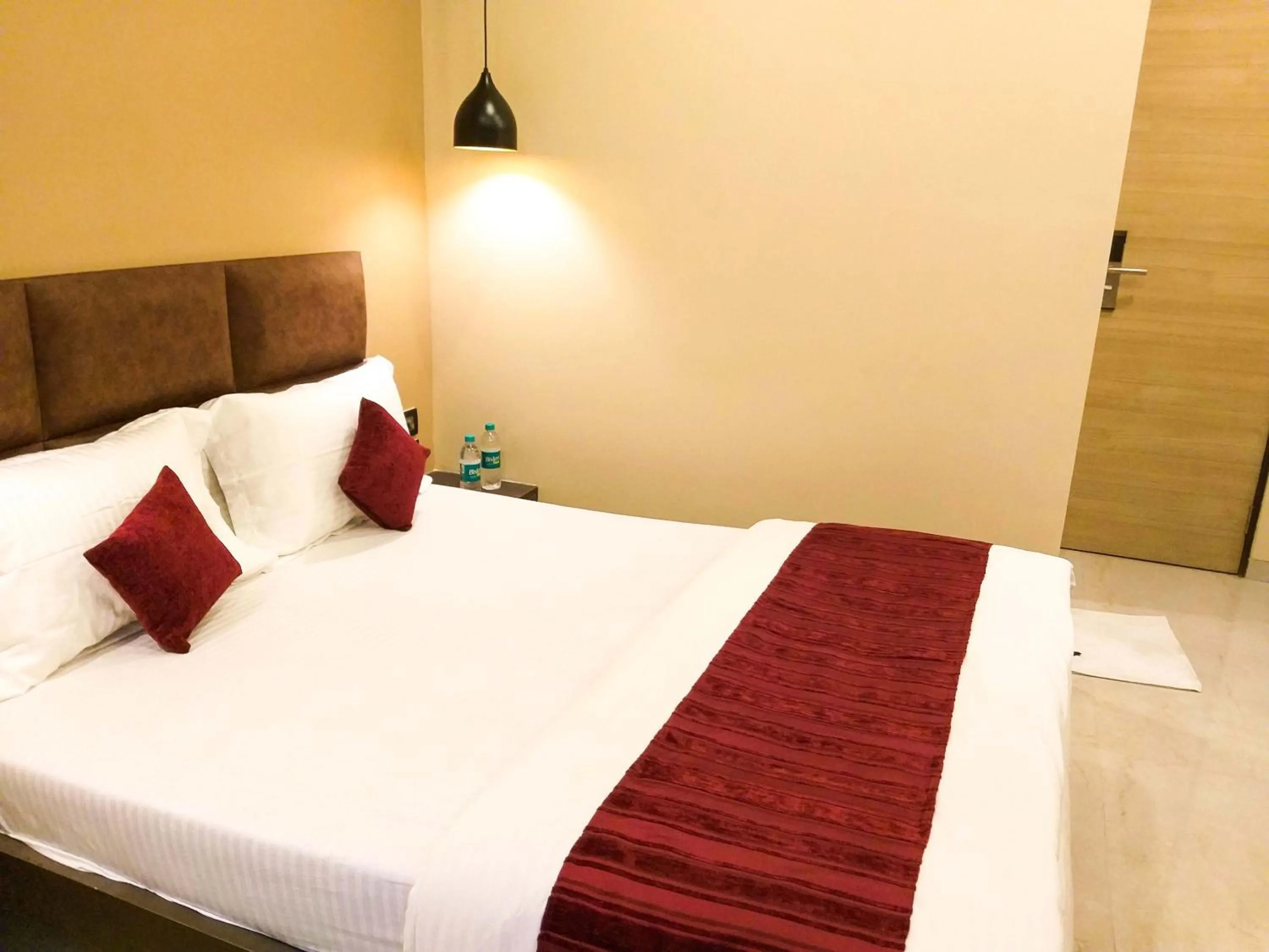 Bedroom, Bed in The Fountain Inn - Fort