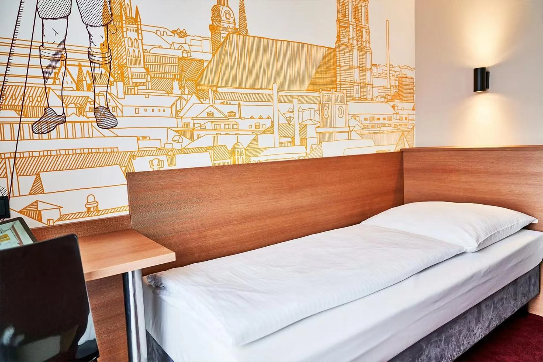 Bed in McDreams Hotel München - Messe