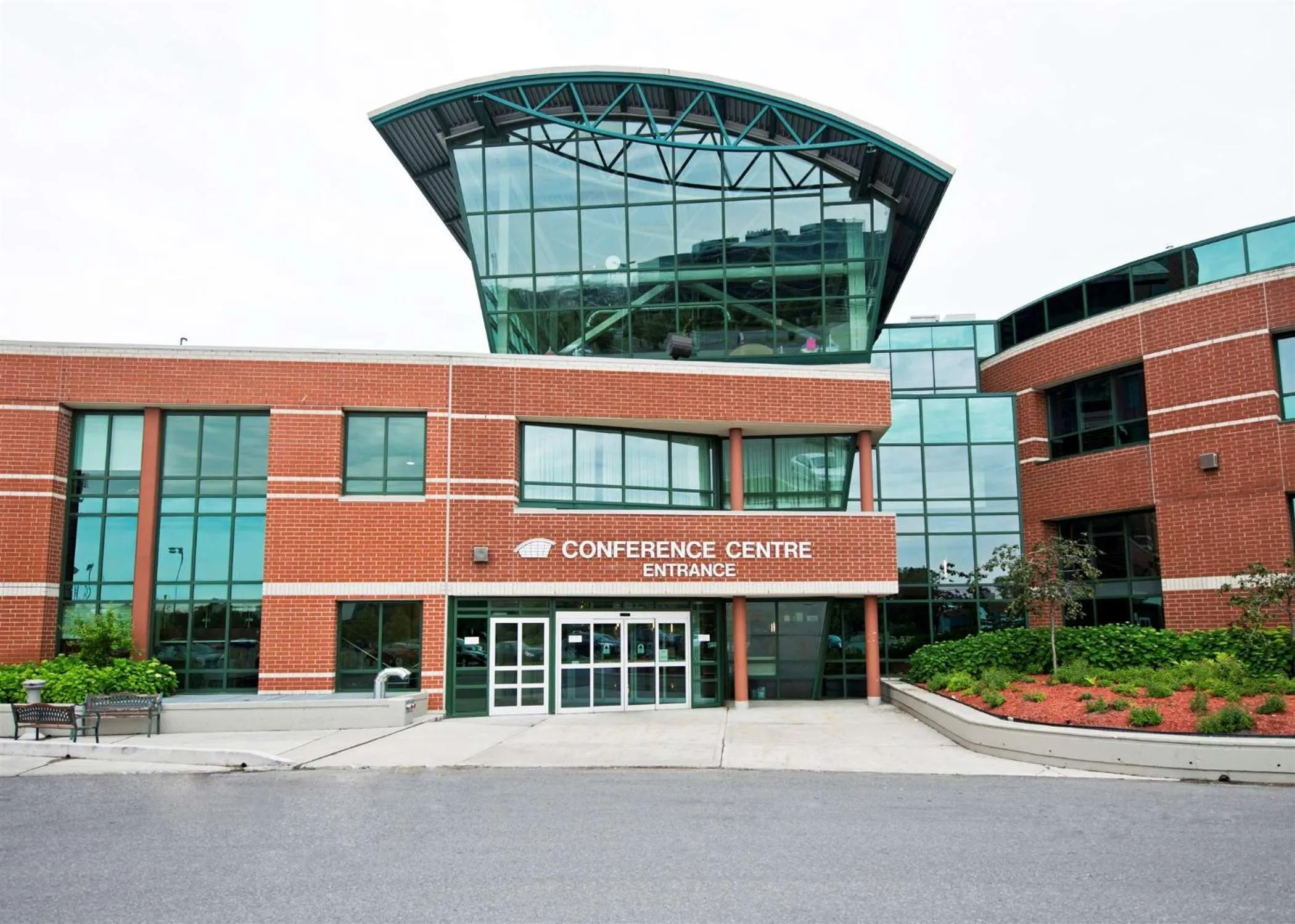 Property building in Hampton by Hilton Ottawa