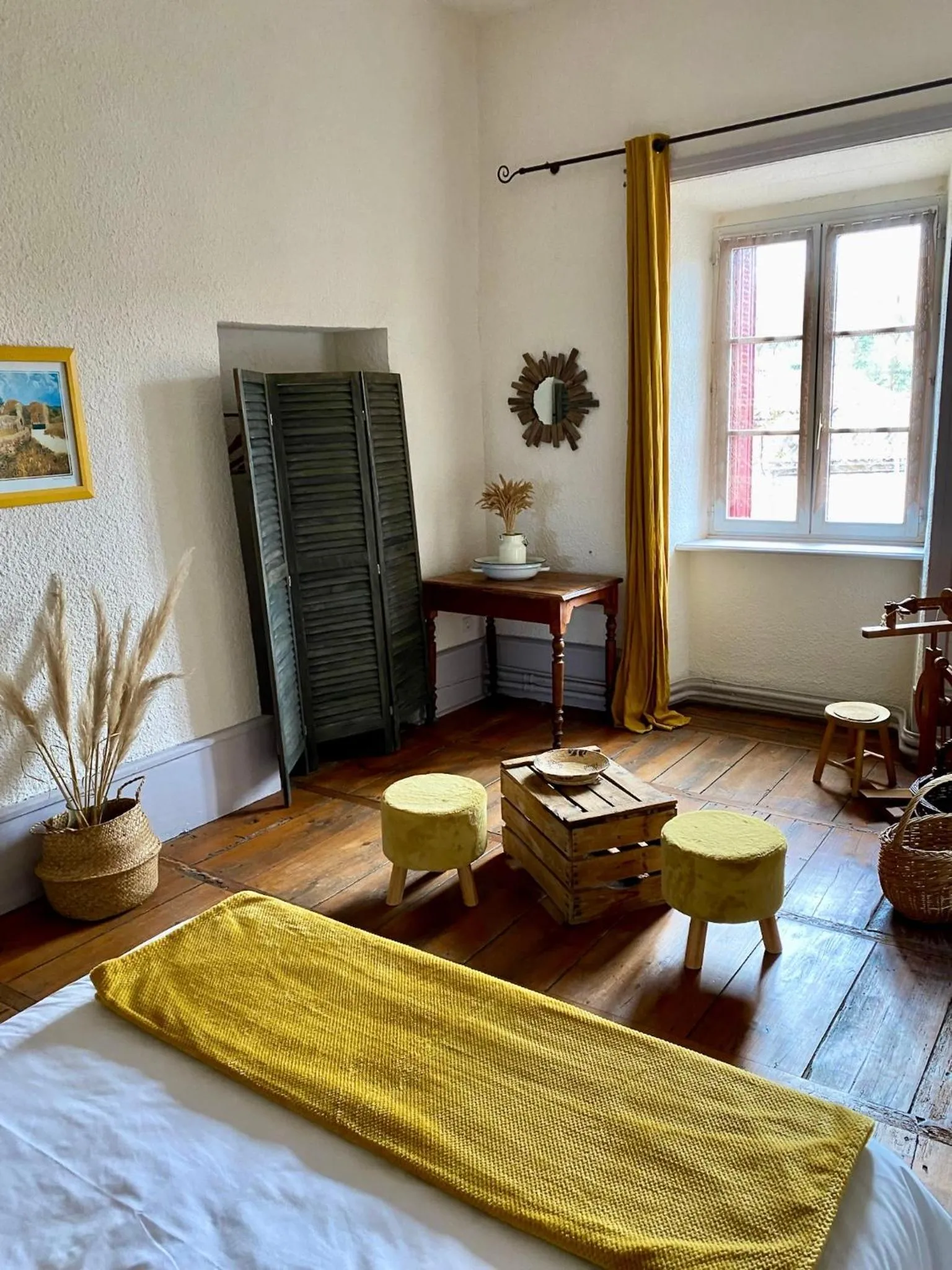 View (from property/room), Bed in Ermitage Saint Vincent B&B