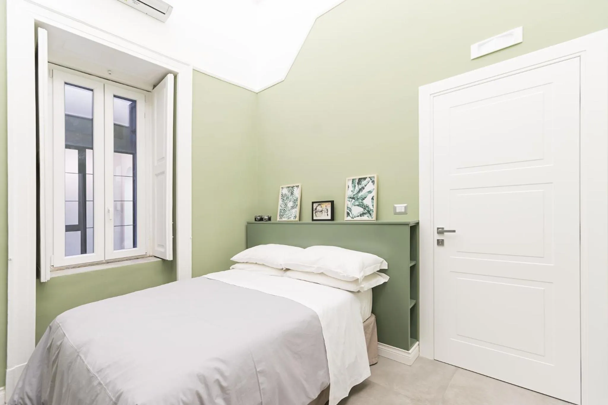 Bed in Bellini Suite