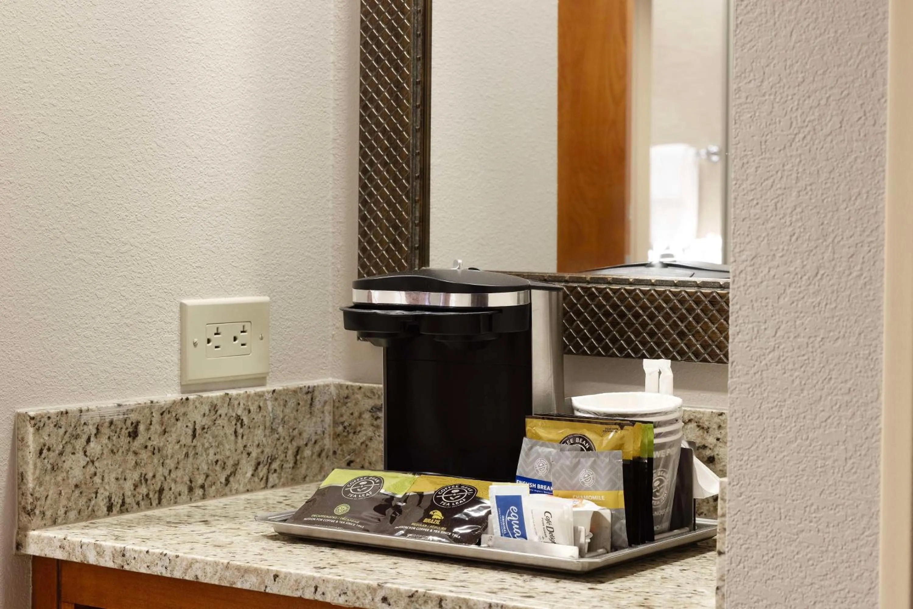 Photo of the whole room in Hilton St. Petersburg Carillon Park