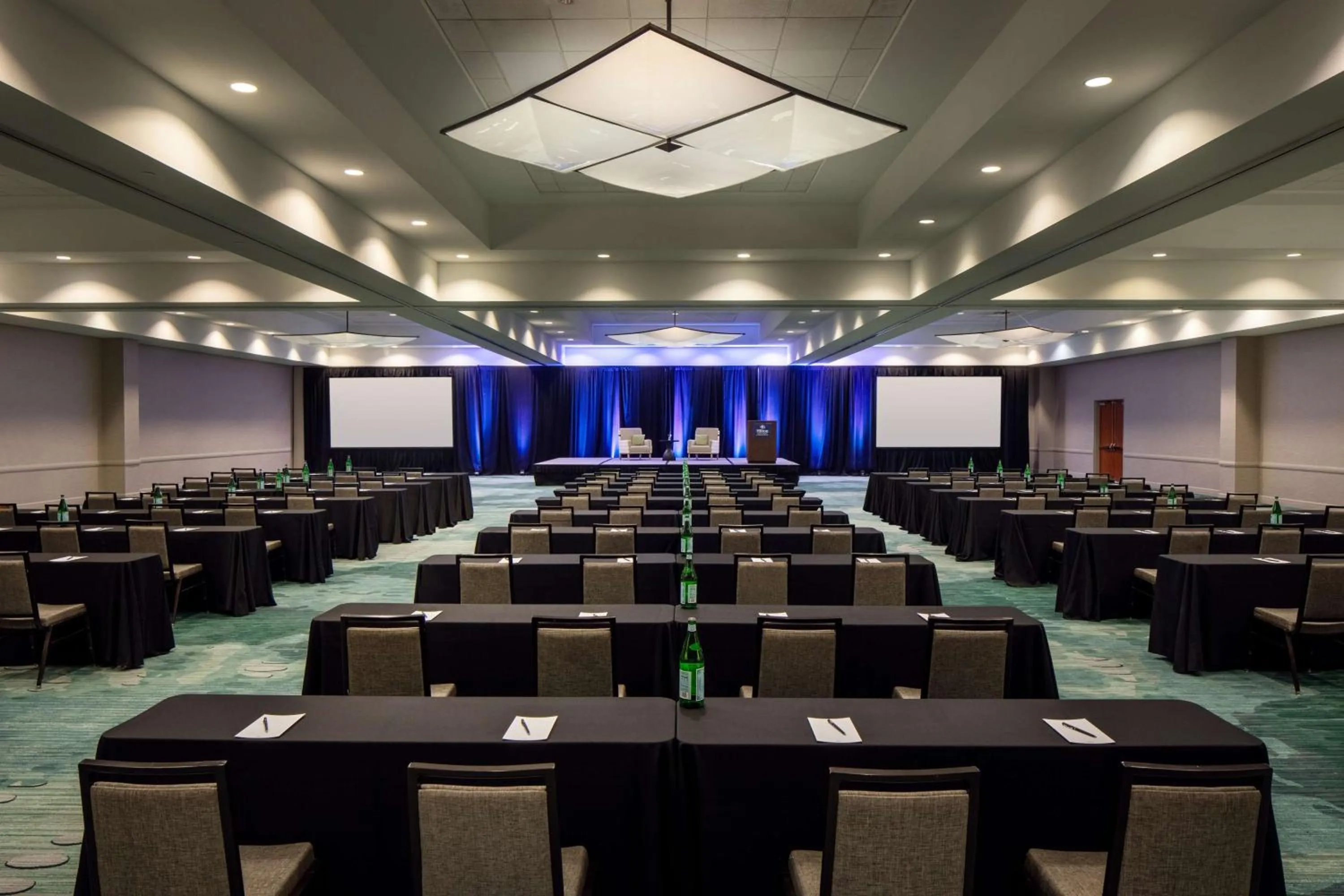 Meeting/conference room in Hilton St. Petersburg Carillon Park