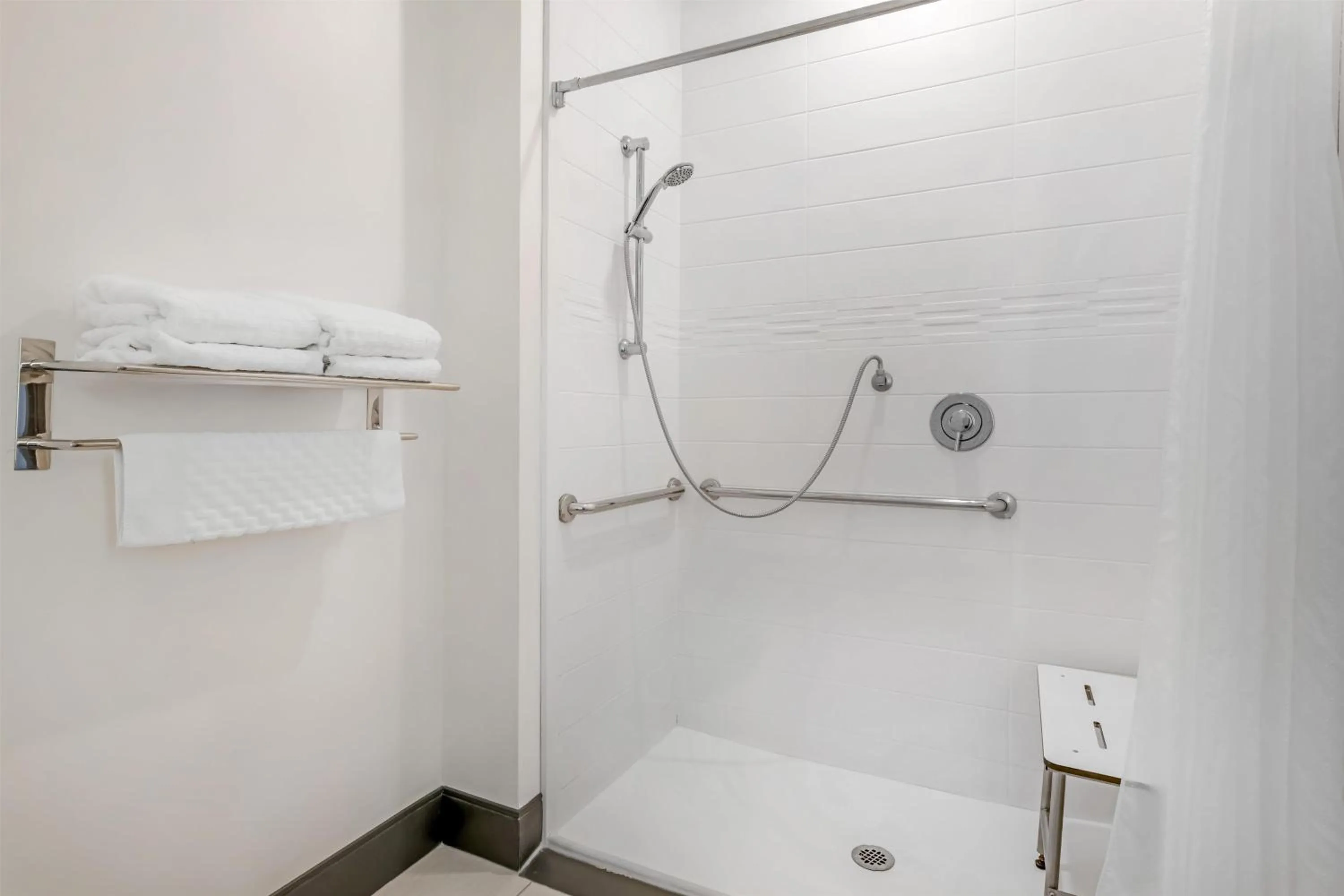 Bathroom in Best Western Plus Isanti