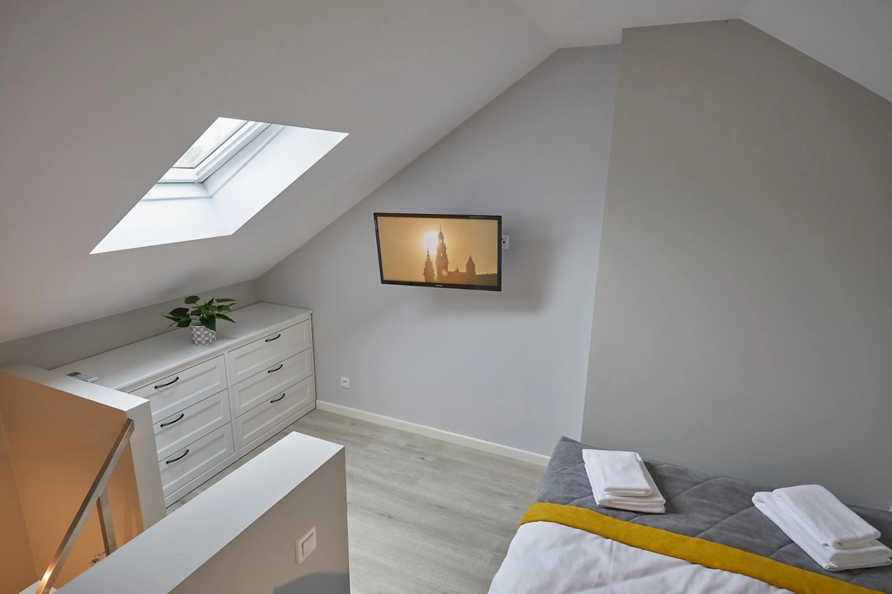 TV and multimedia, Bed in FLORIANSKA 32 by PI Apartments