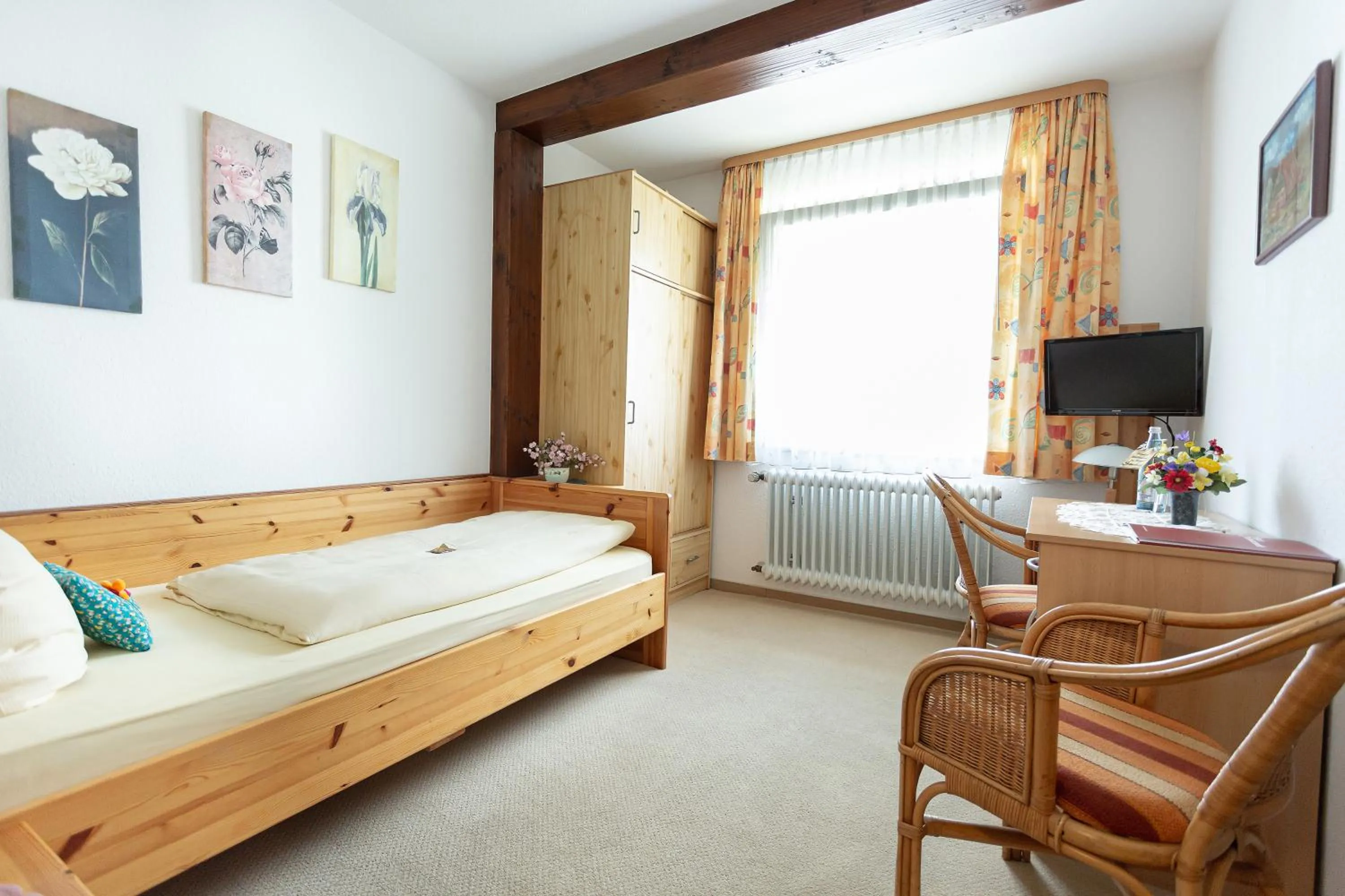 Photo of the whole room, Bed in Hotel Silberdistel