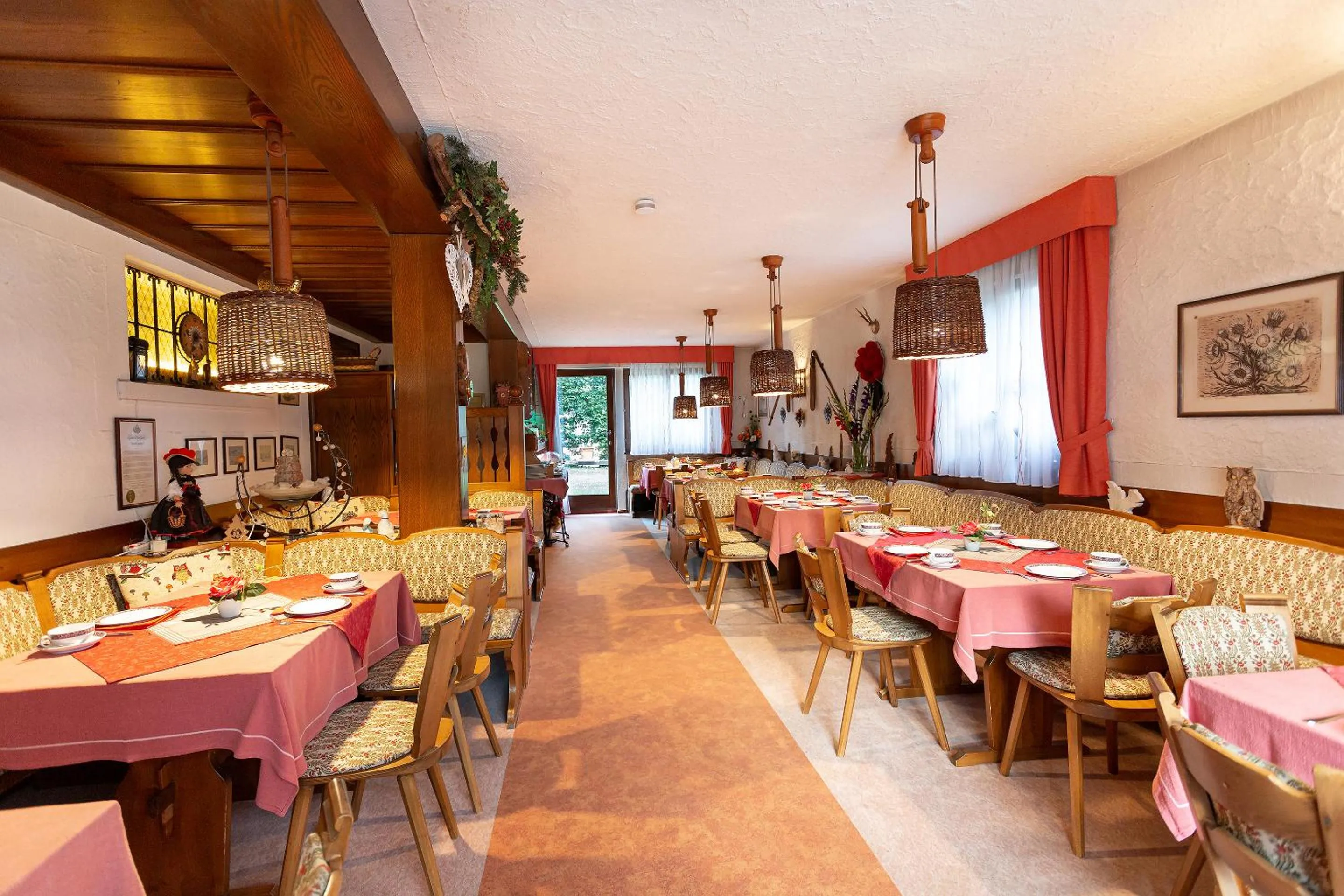 Restaurant/places to eat in Hotel Silberdistel