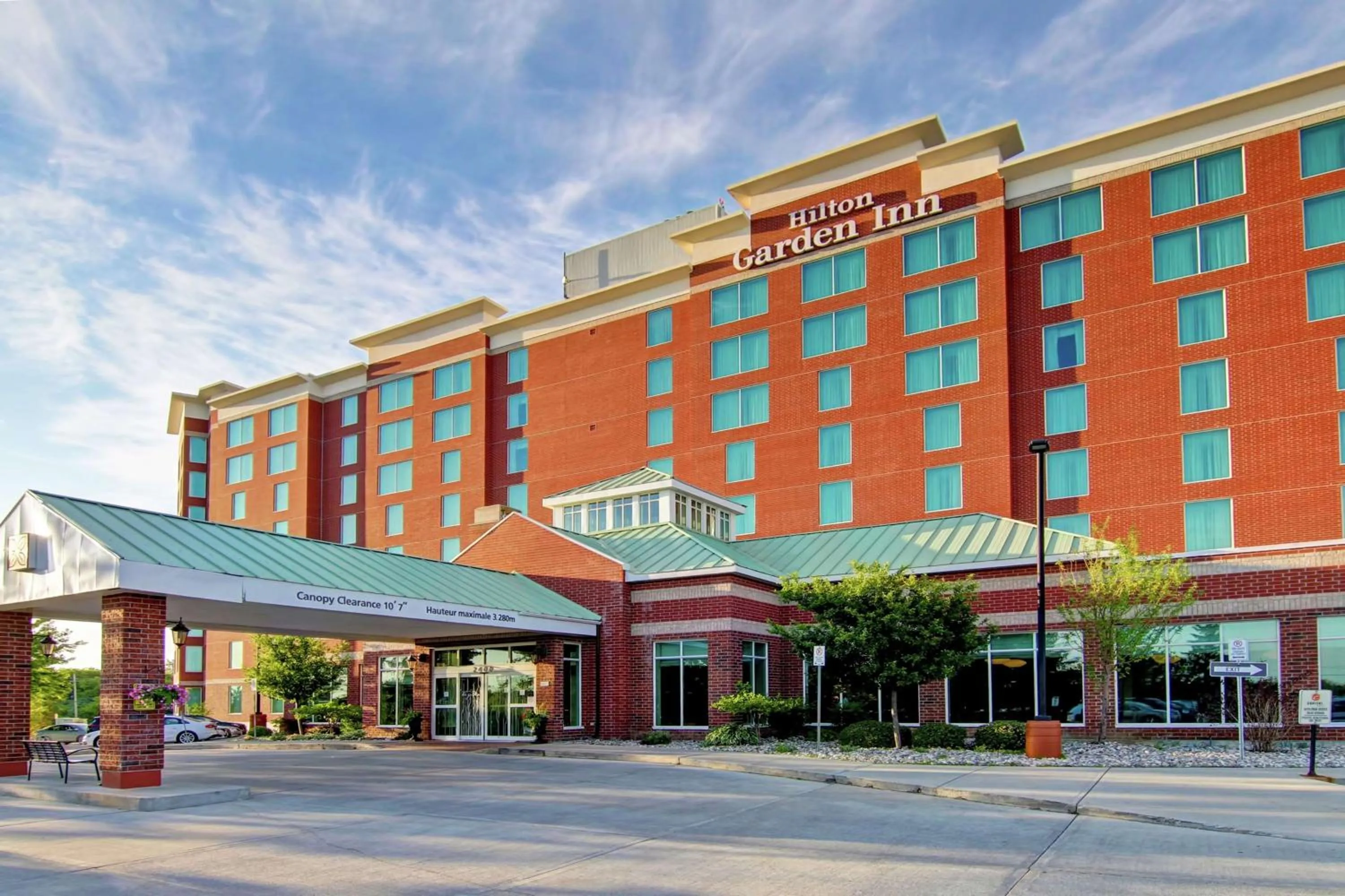 Property building in Hilton Garden Inn Ottawa Airport