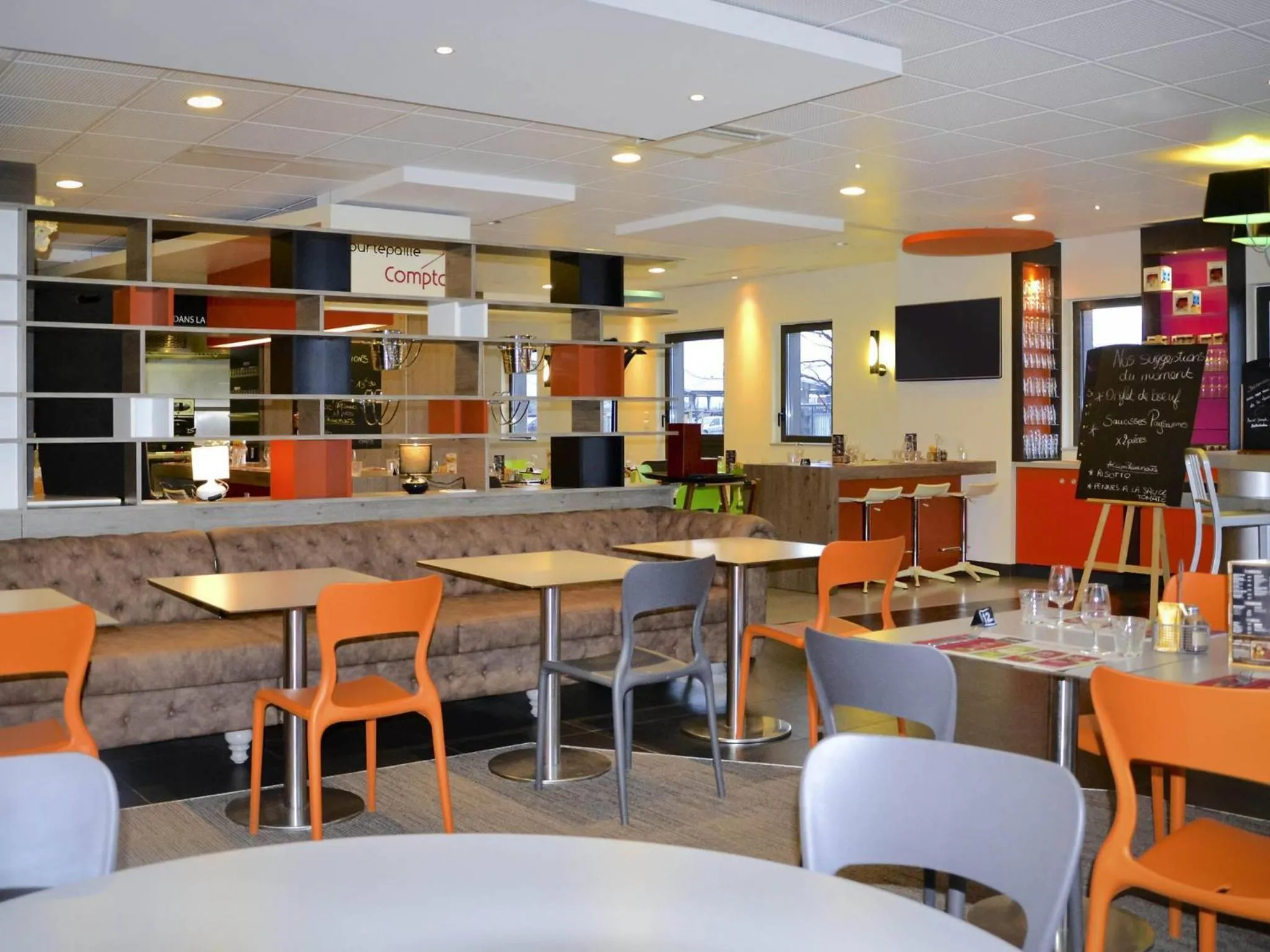 Restaurant/places to eat in ibis Styles Romans-Valence Gare TGV