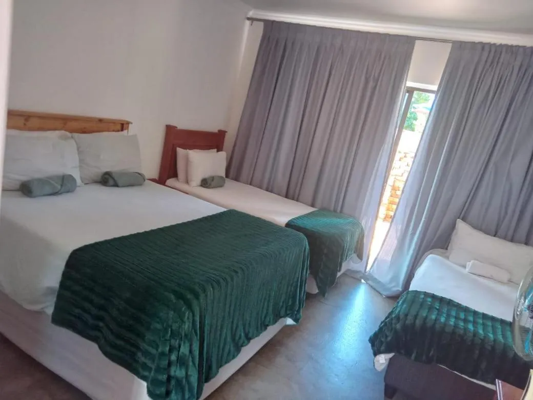 Bed in Woodpecker Guesthouse Middelburg Mpumalanga
